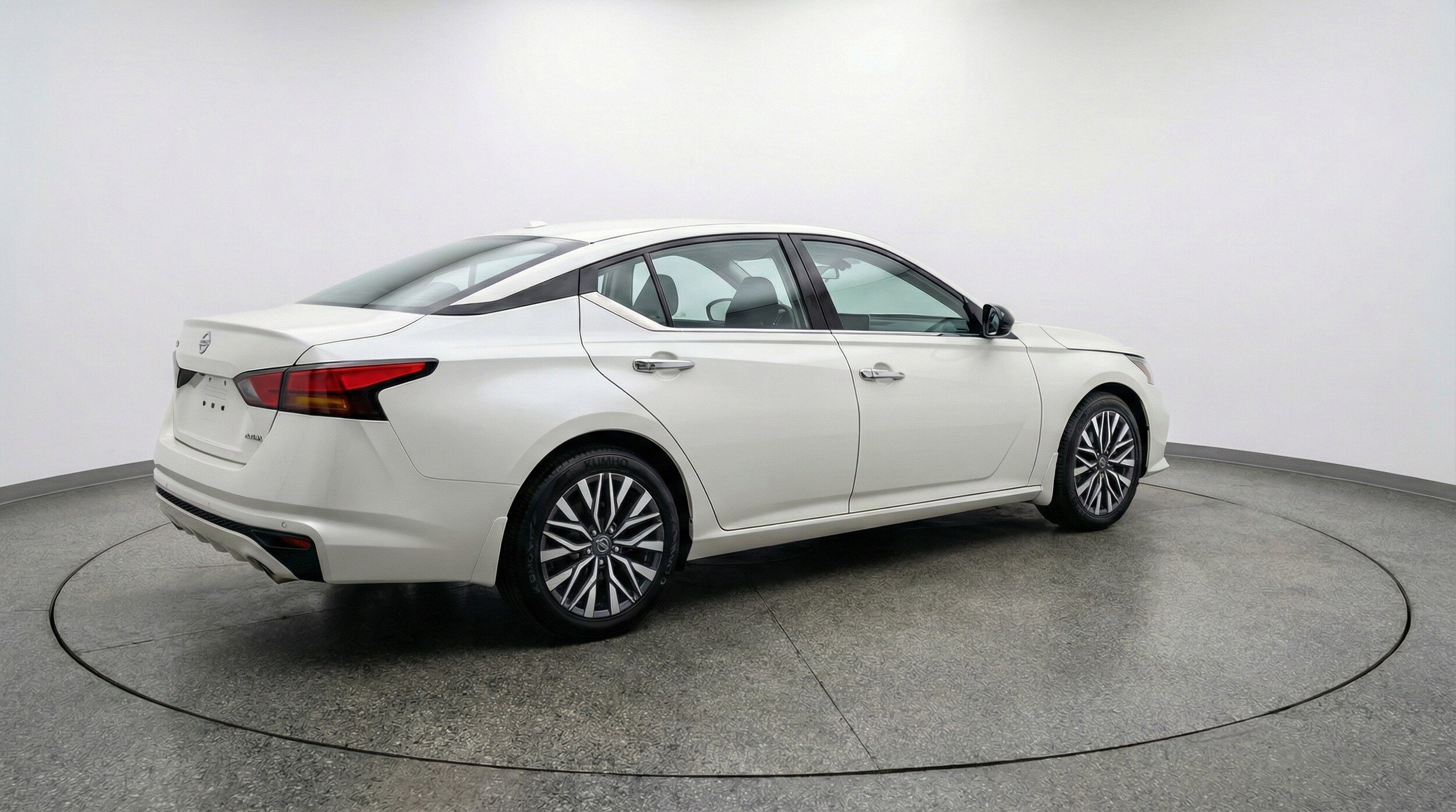Thumbnail: 2025 Nissan Altima - 9