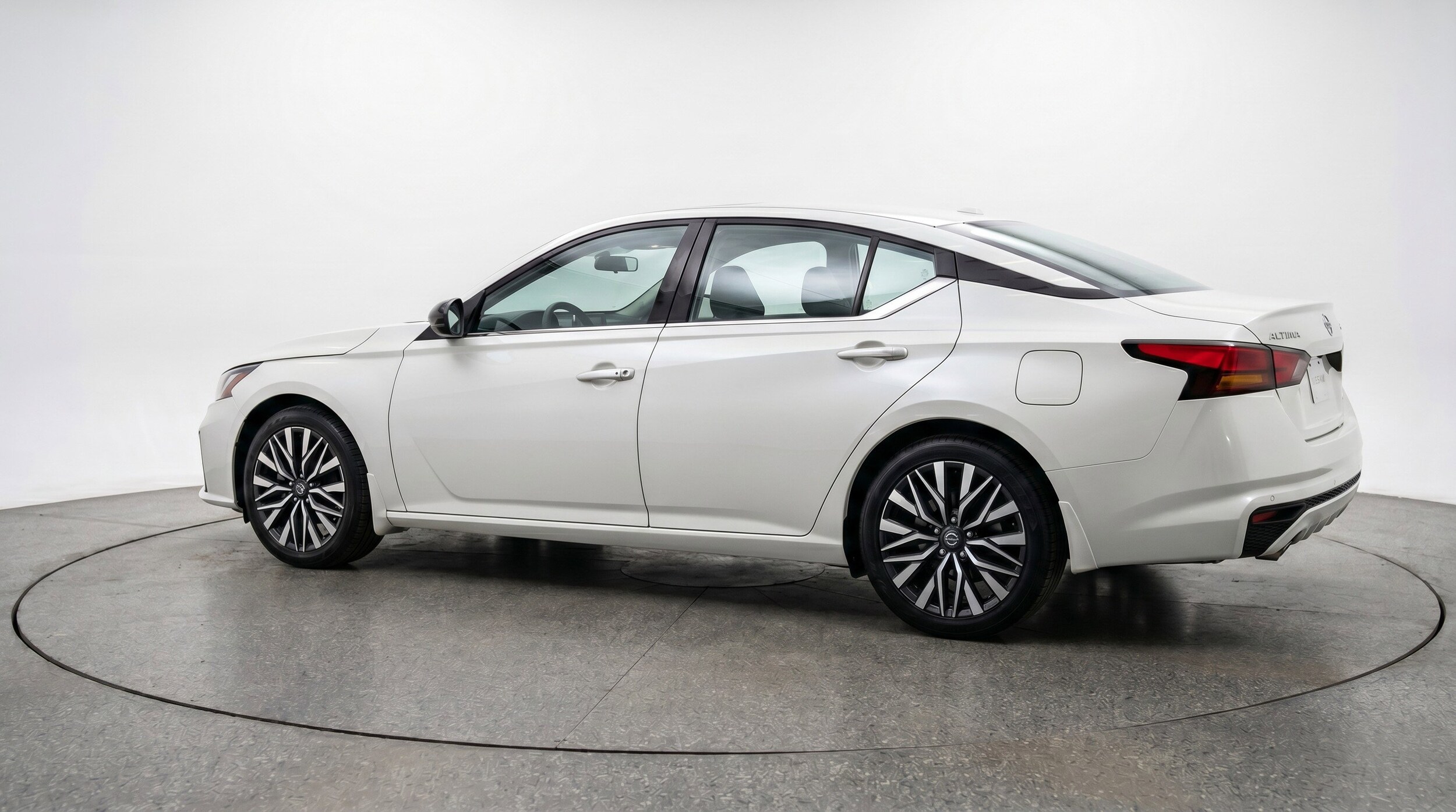 Thumbnail: 2025 Nissan Altima - 6