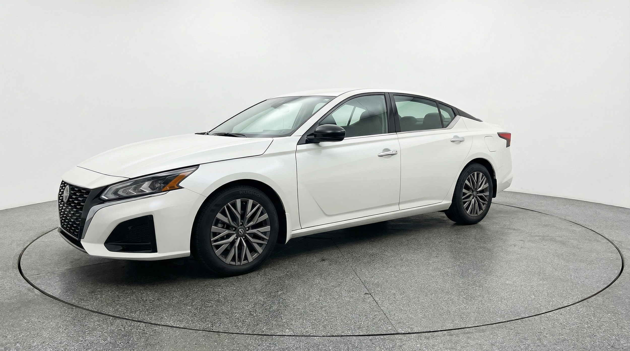 Thumbnail: 2025 Nissan Altima - 3