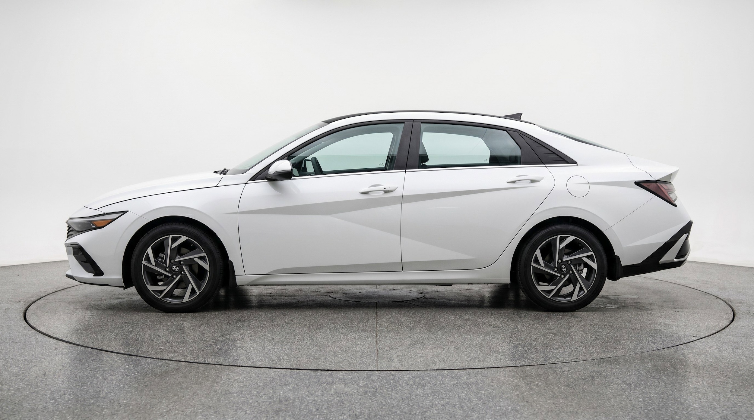 Thumbnail: 2025 Hyundai Elantra - 5