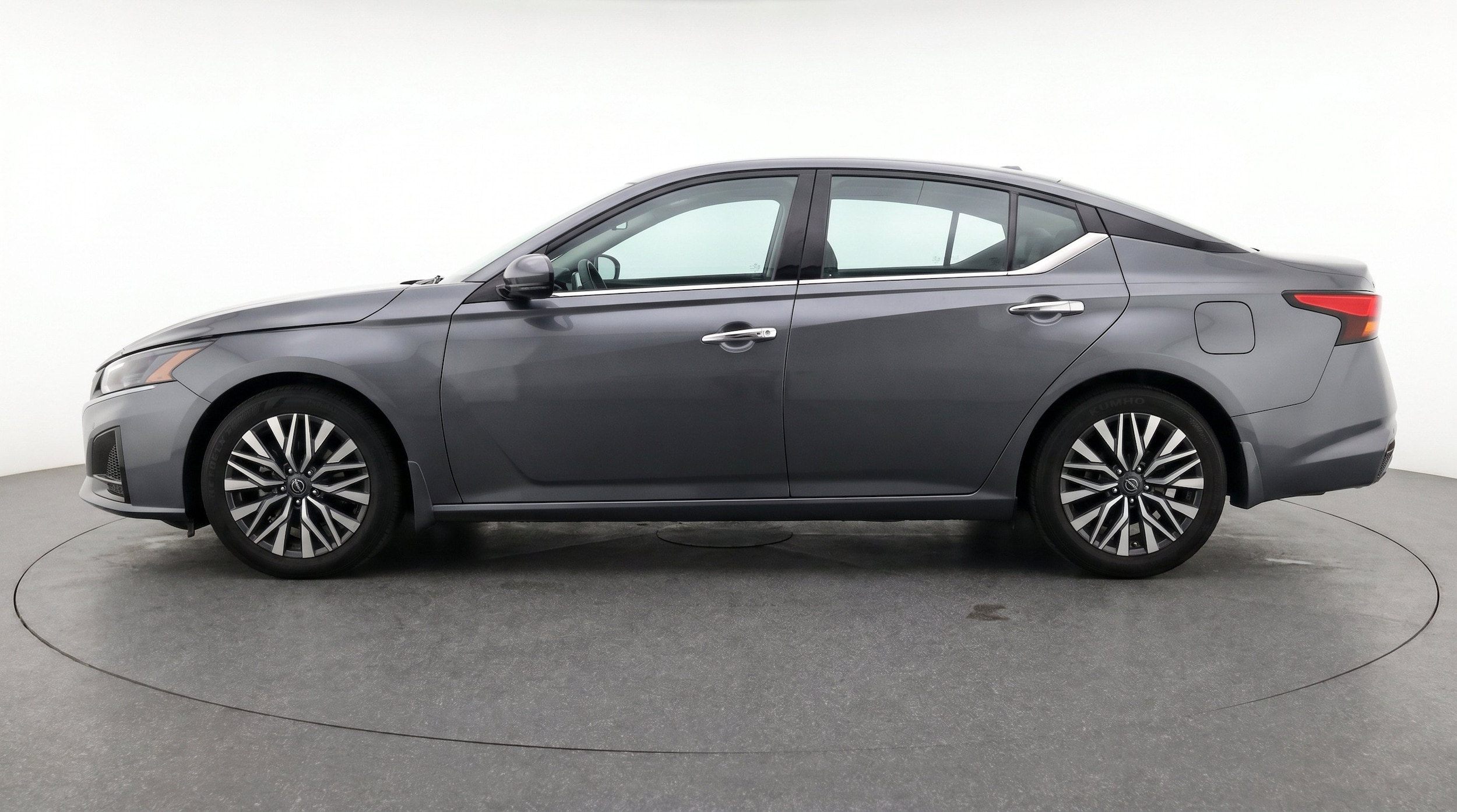 Thumbnail: 2025 Nissan Altima - 5