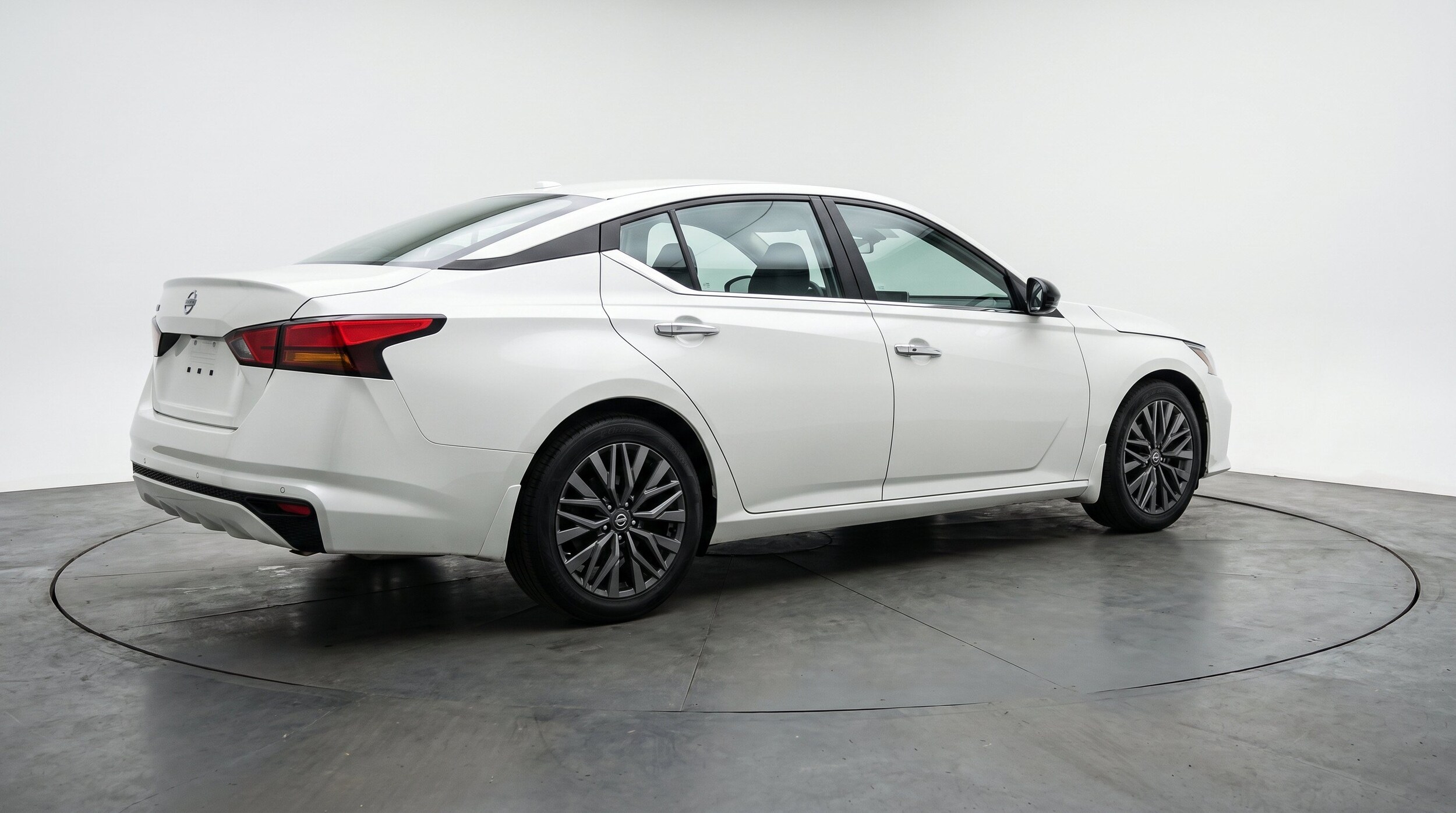 Thumbnail: 2025 Nissan Altima - 9