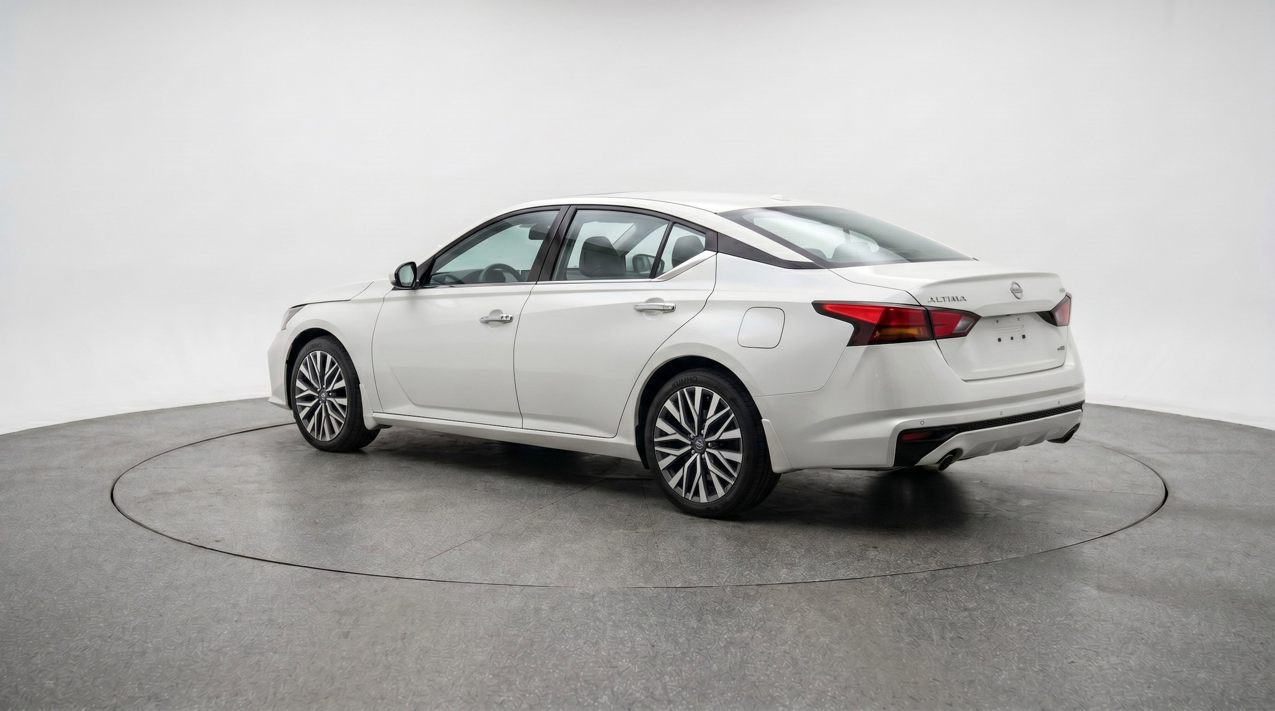 Thumbnail: 2025 Nissan Altima - 5