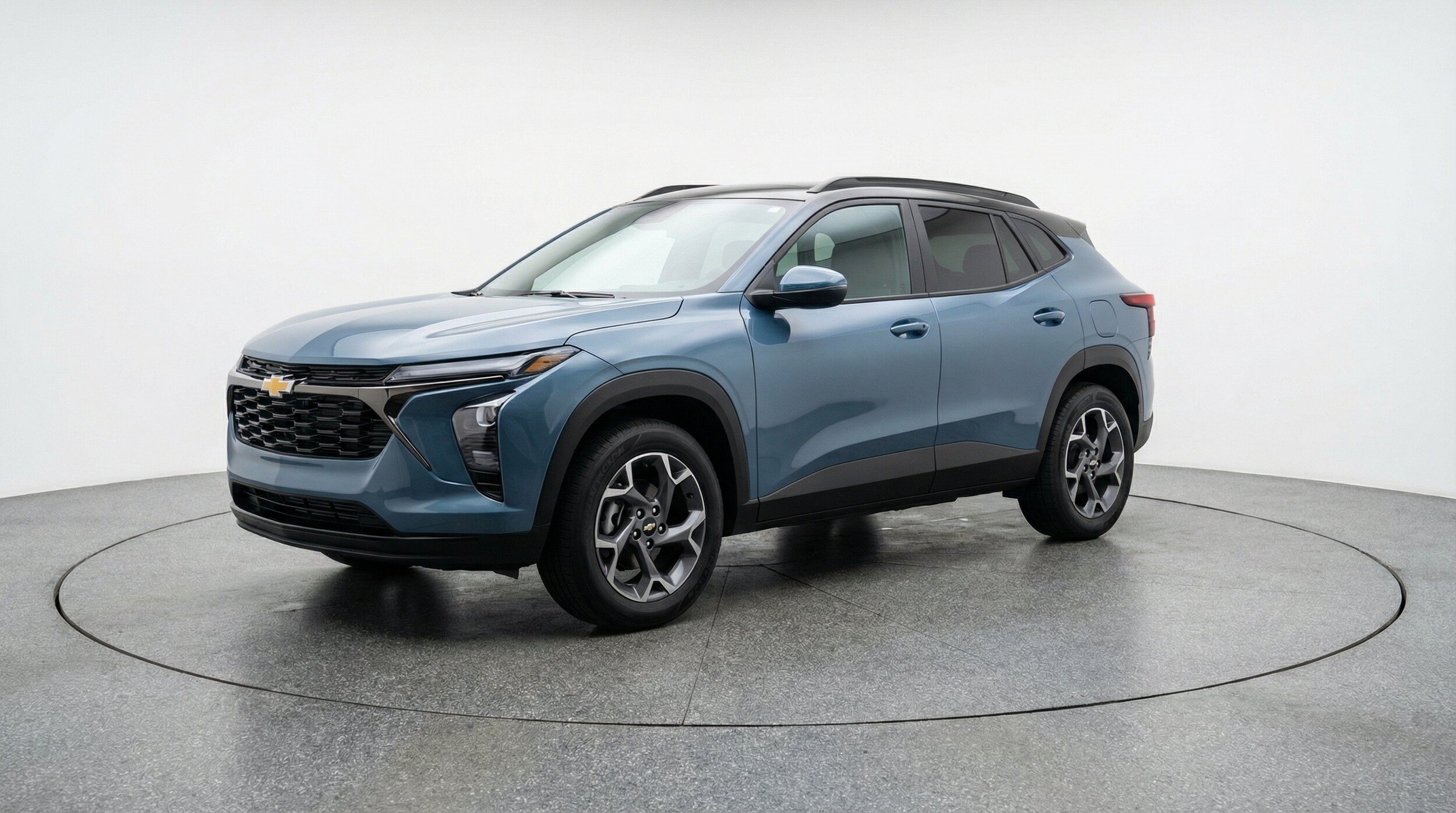 Thumbnail: 2025 Chevrolet Trax - 3