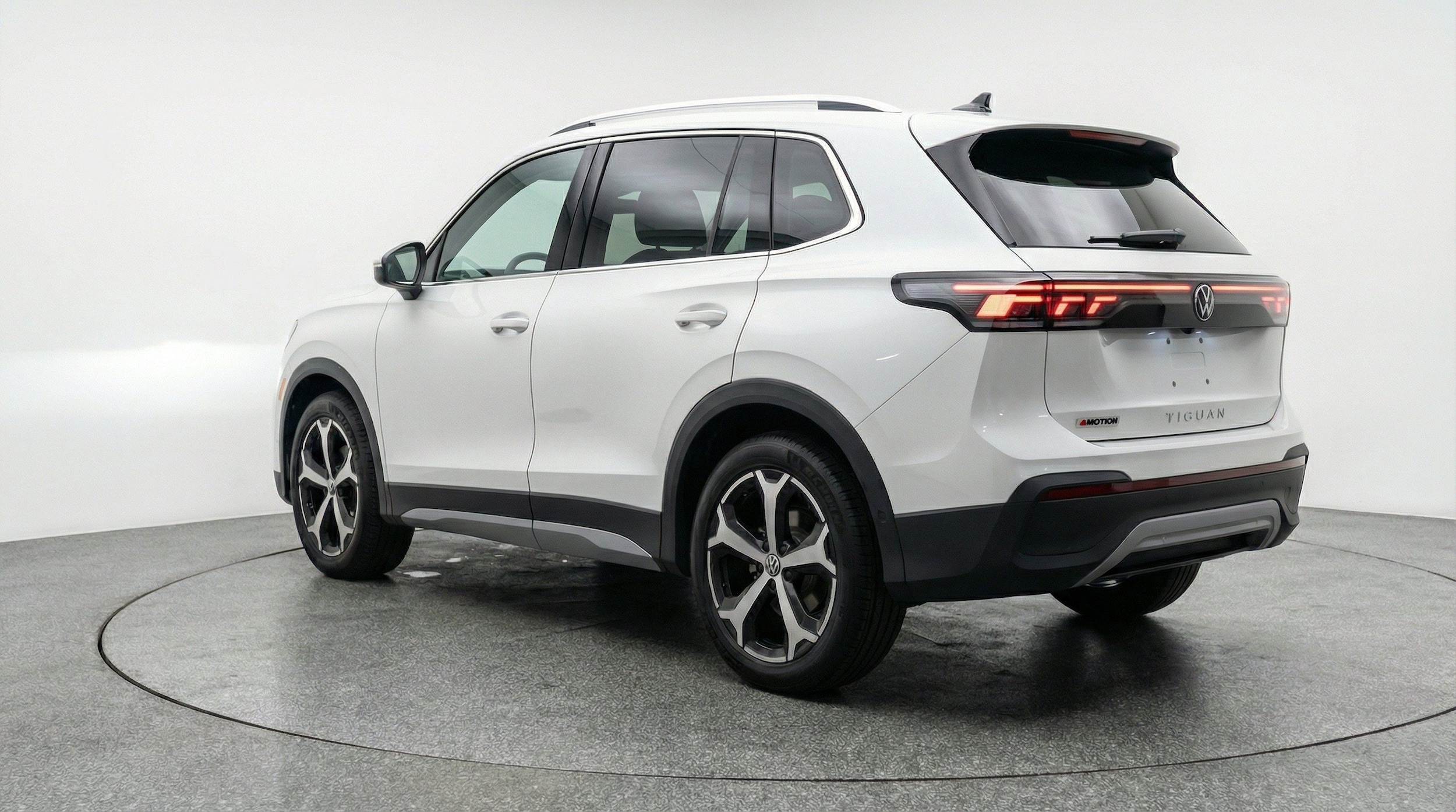 Thumbnail: 2026 Volkswagen Tiguan - 6