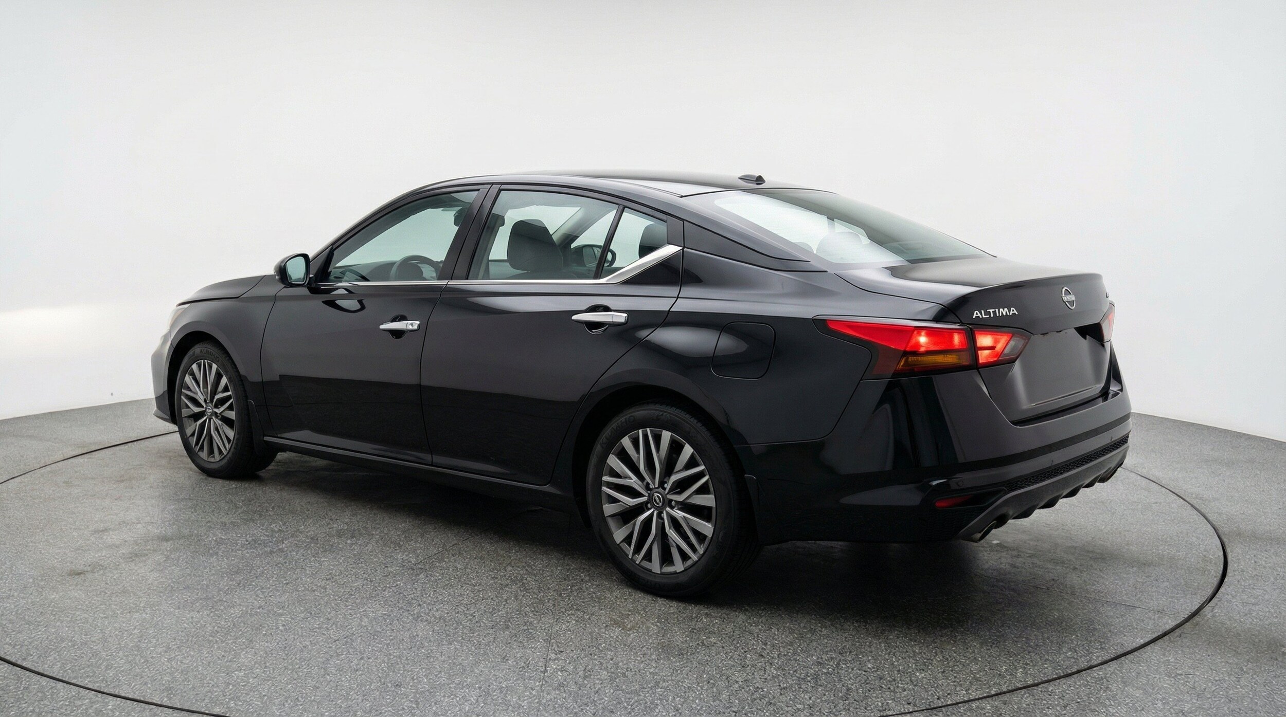 Thumbnail: 2025 Nissan Altima - 6