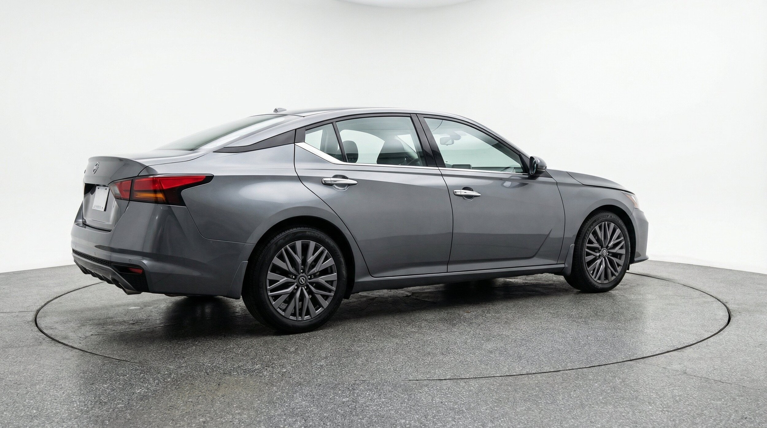 Thumbnail: 2025 Nissan Altima - 9