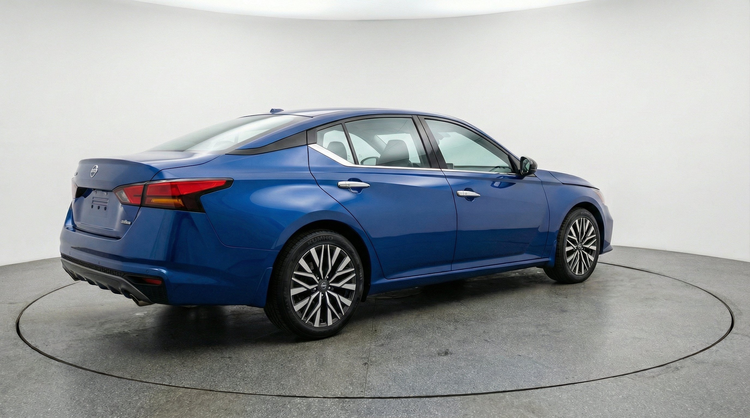 Thumbnail: 2025 Nissan Altima - 9