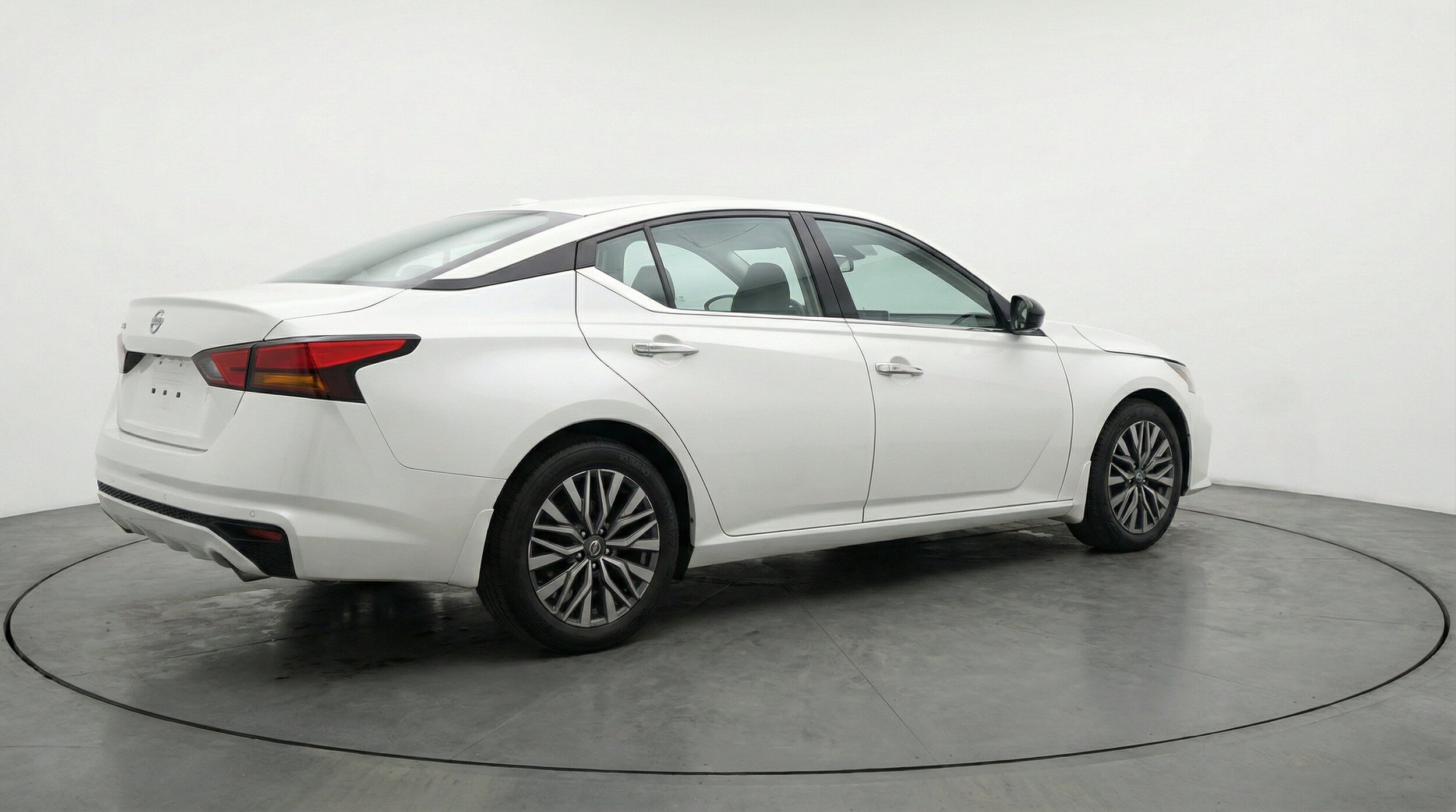 Thumbnail: 2025 Nissan Altima - 9