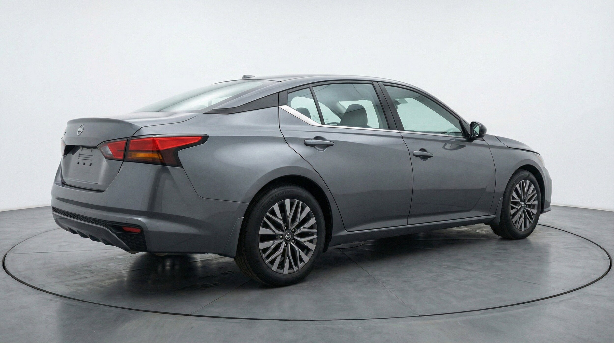 Thumbnail: 2025 Nissan Altima - 9