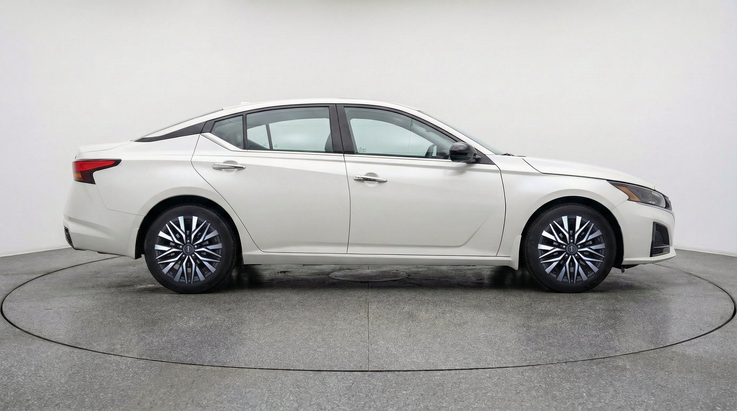 Thumbnail: 2025 Nissan Altima - 11