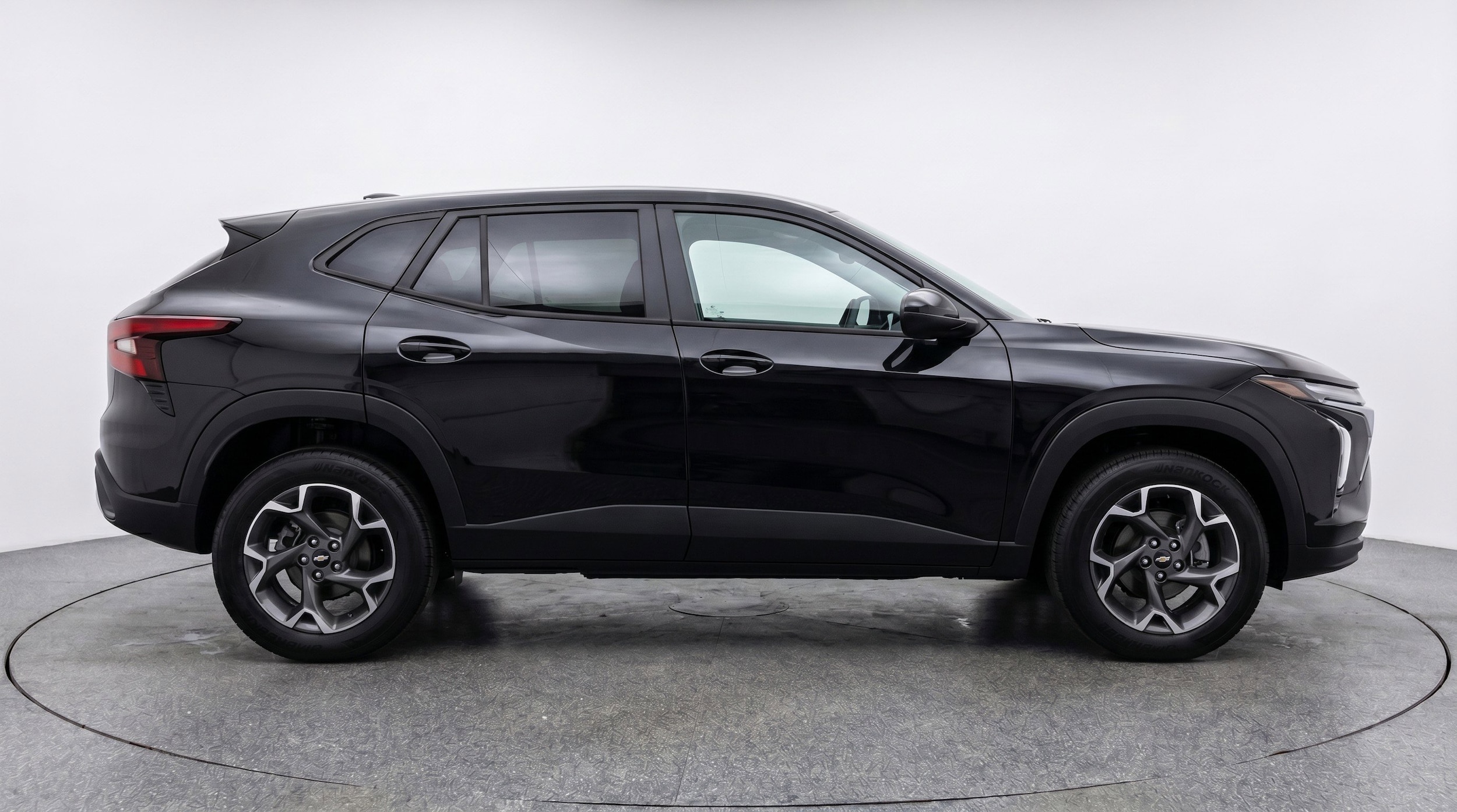 Thumbnail: 2025 Chevrolet Trax - 11