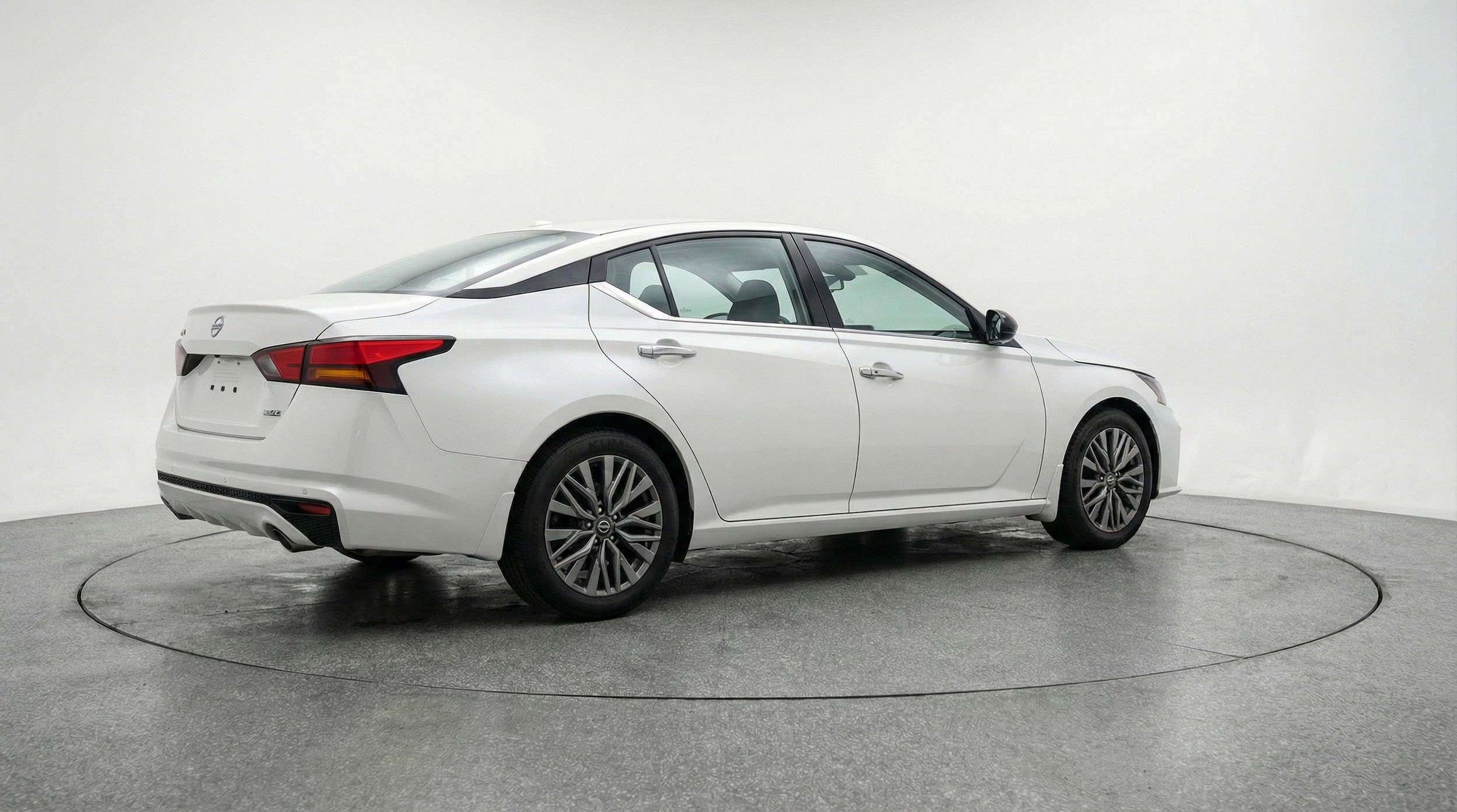 Thumbnail: 2025 Nissan Altima - 9