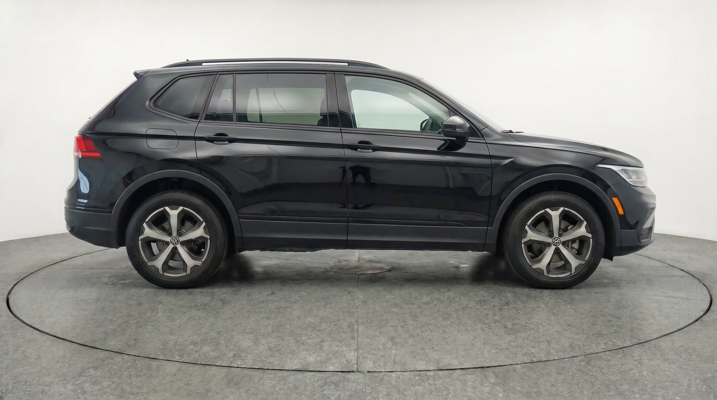 Thumbnail: 2026 Volkswagen Tiguan - 11
