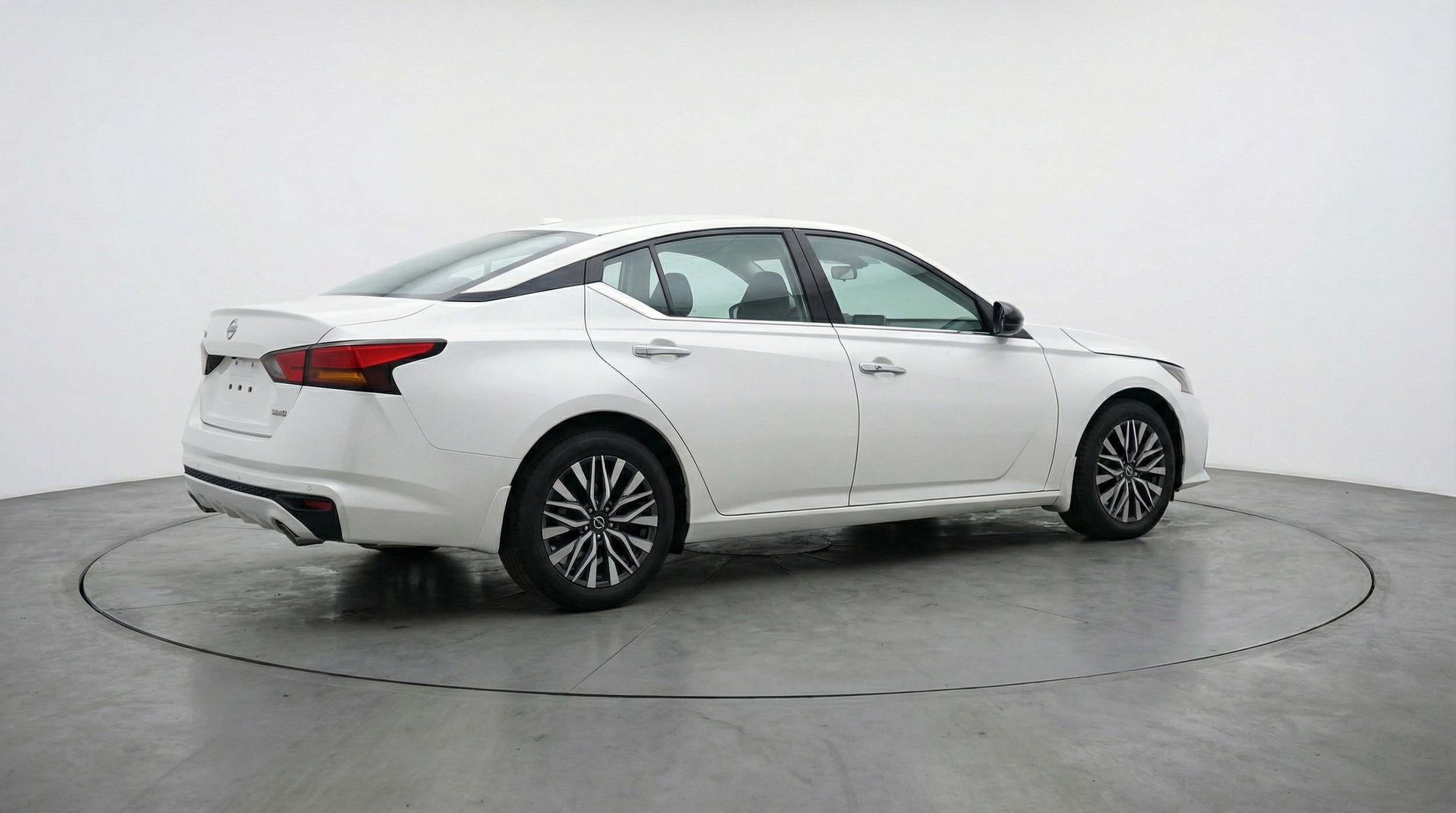 Thumbnail: 2025 Nissan Altima - 9