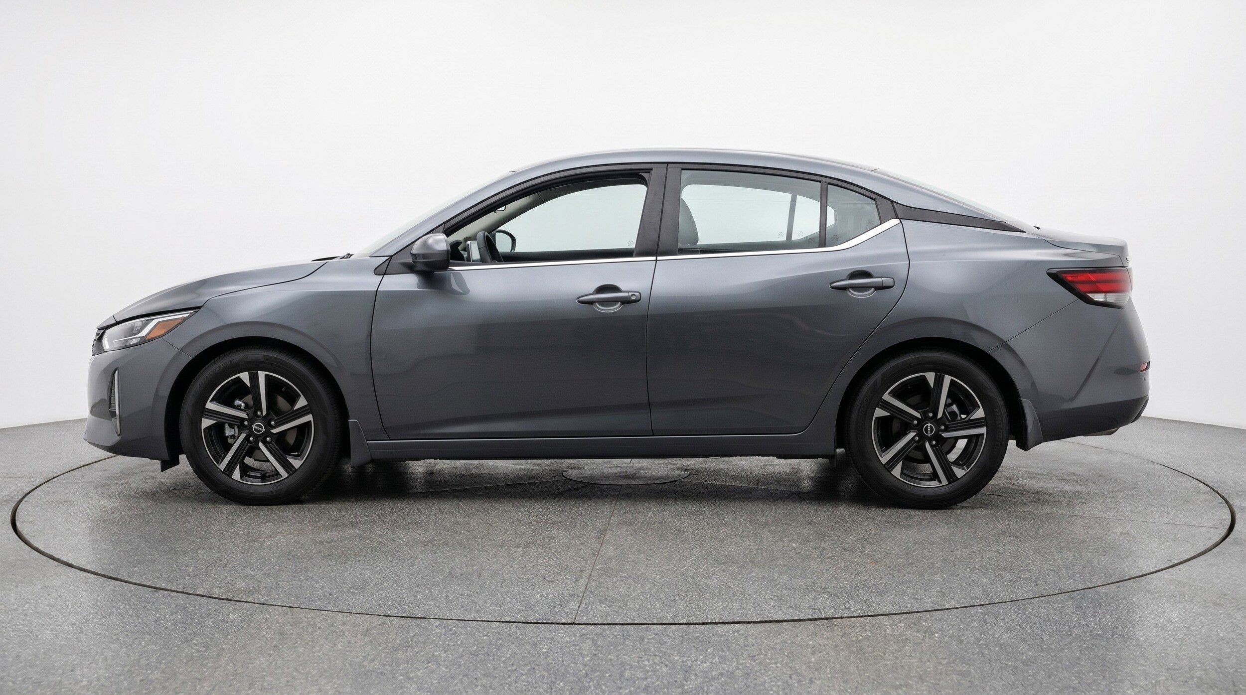 Thumbnail: 2025 Nissan Sentra - 5