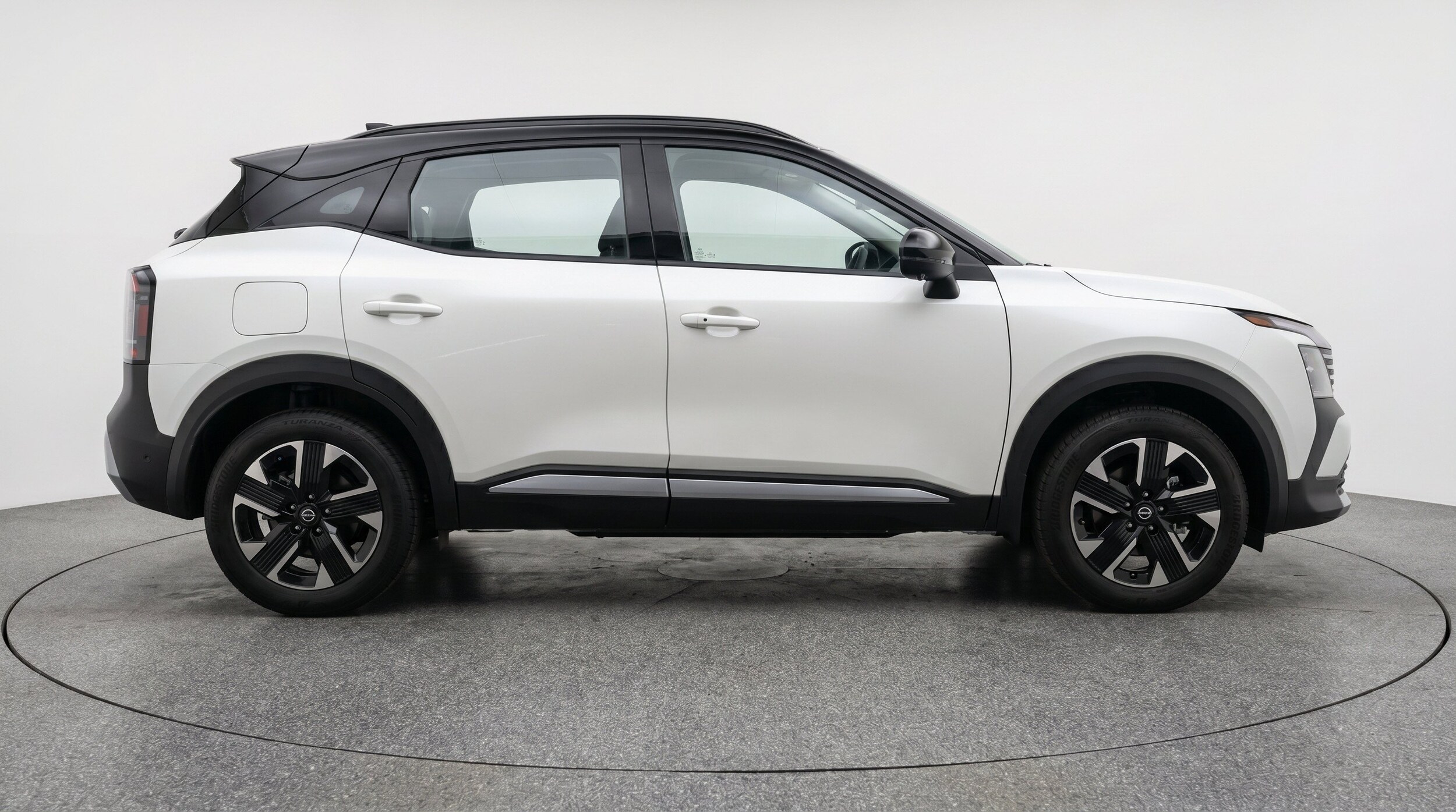 Thumbnail: 2026 Nissan Kicks - 10
