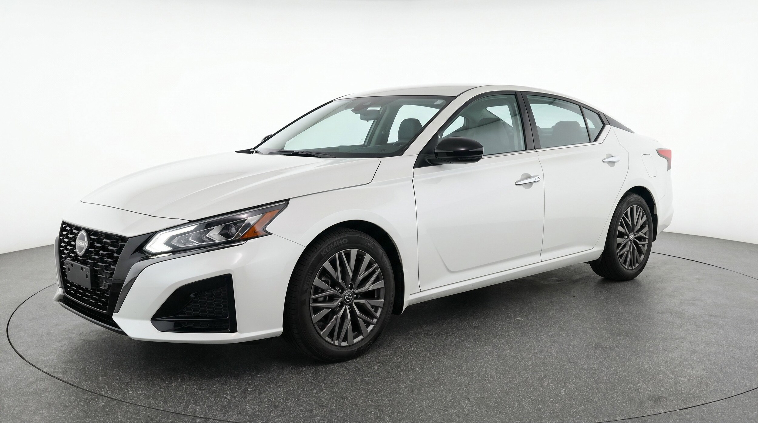 Thumbnail: 2025 Nissan Altima - 3