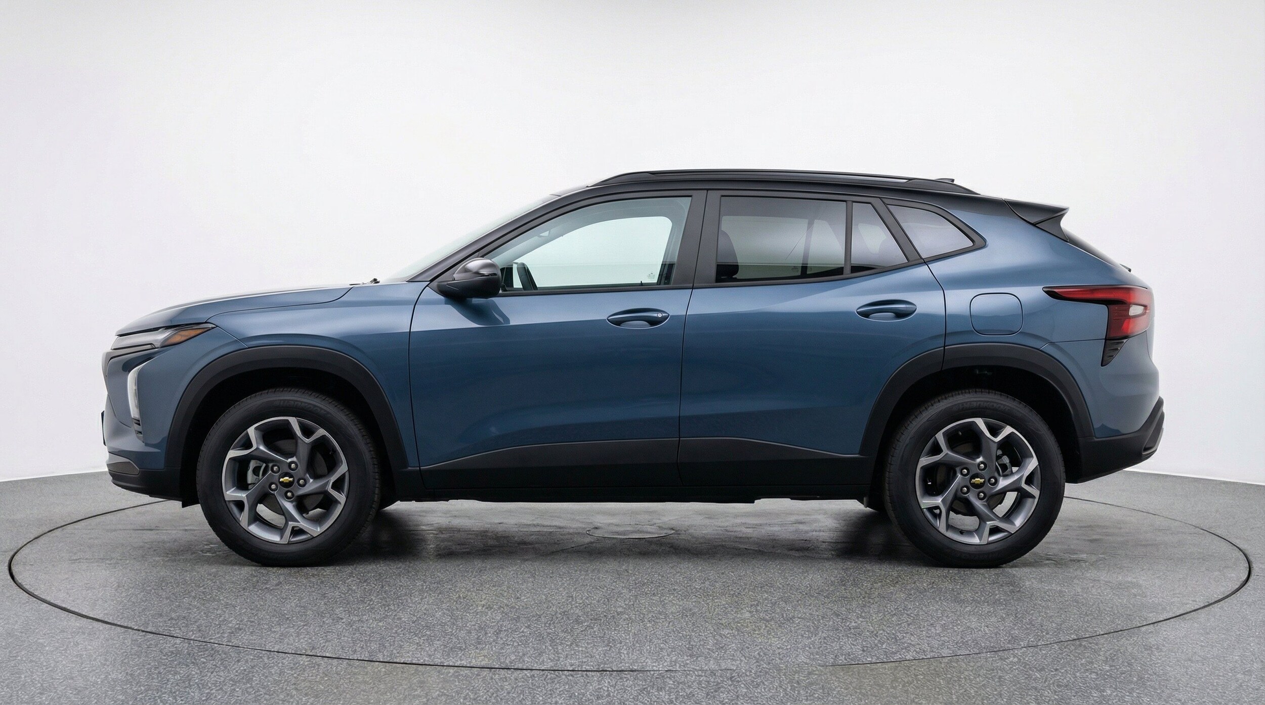 Thumbnail: 2025 Chevrolet Trax - 5