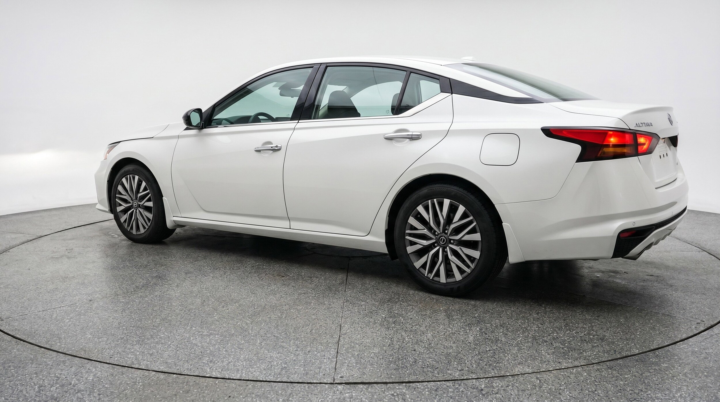 Thumbnail: 2025 Nissan Altima - 6