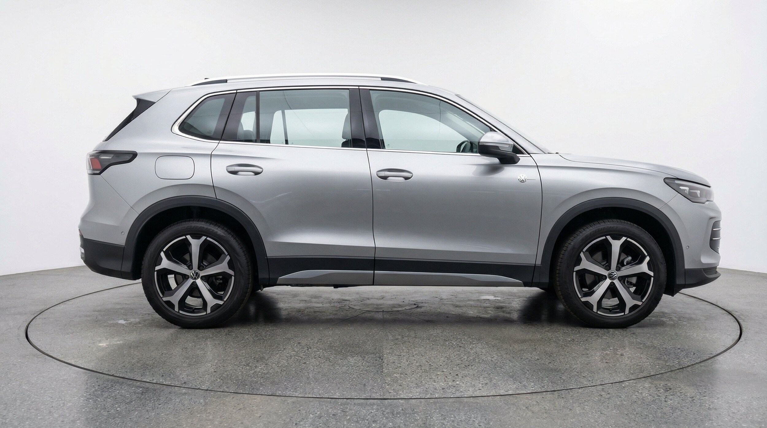 Thumbnail: 2026 Volkswagen Tiguan - 11