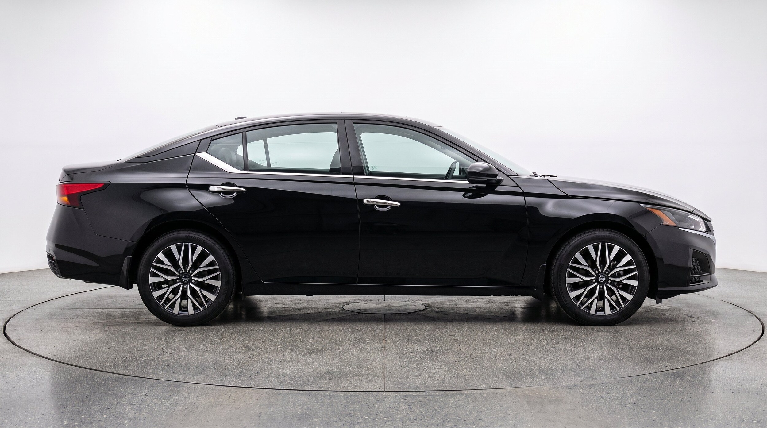 Thumbnail: 2025 Nissan Altima - 11