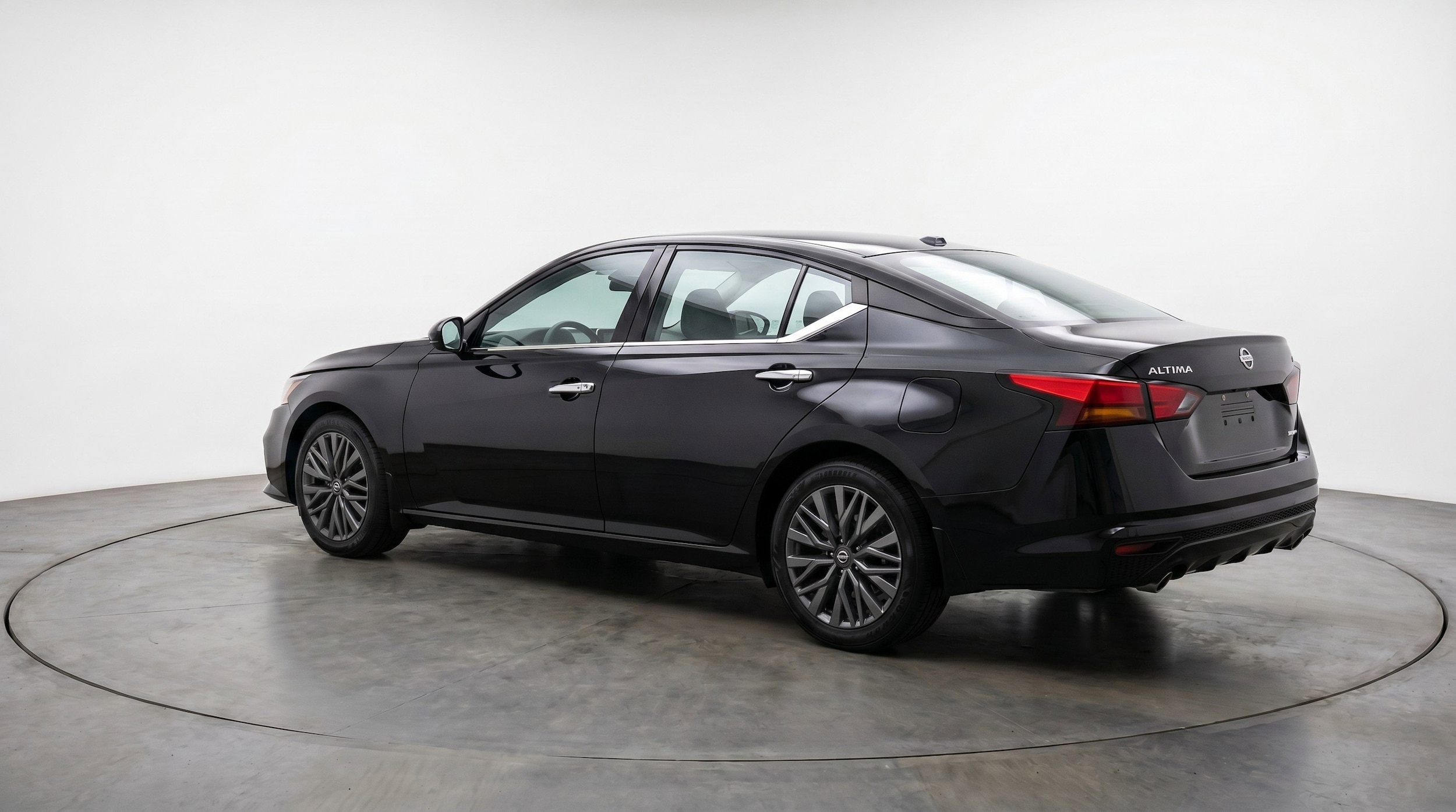 Thumbnail: 2025 Nissan Altima - 6