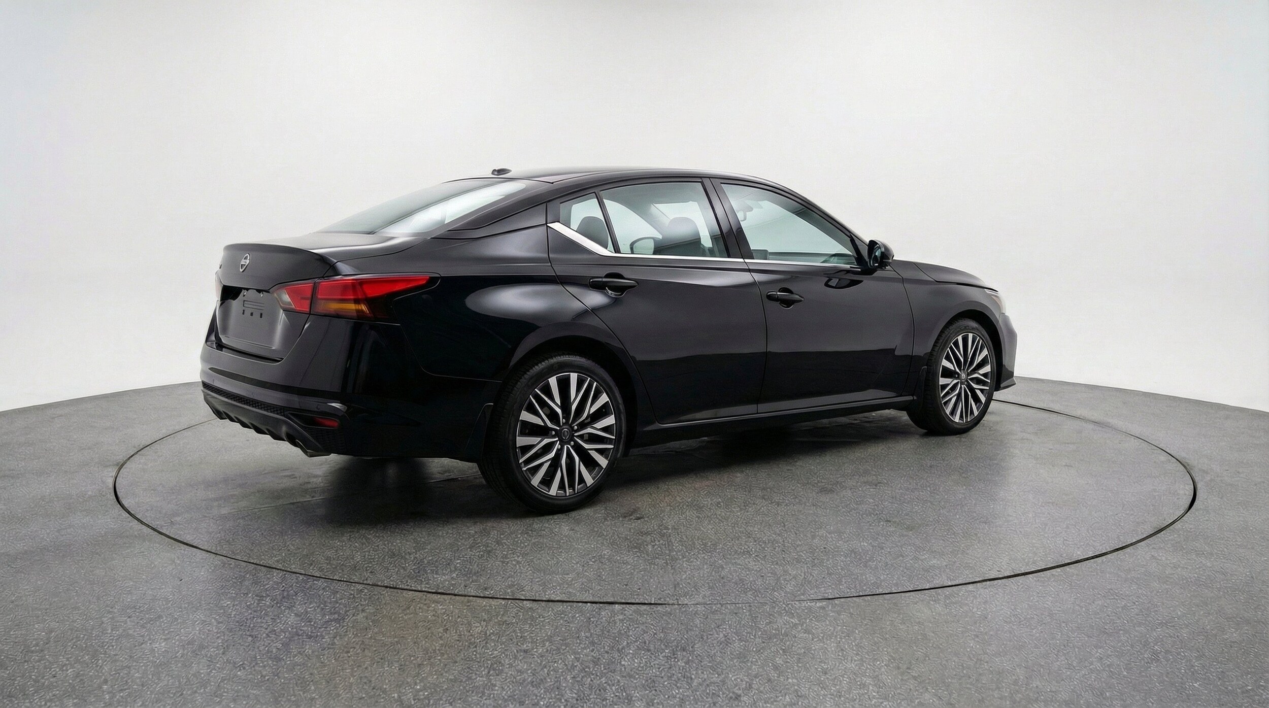 Thumbnail: 2025 Nissan Altima - 9