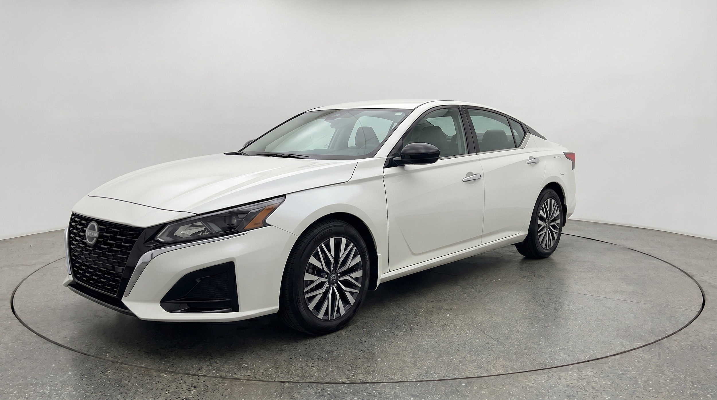 Thumbnail: 2025 Nissan Altima - 3