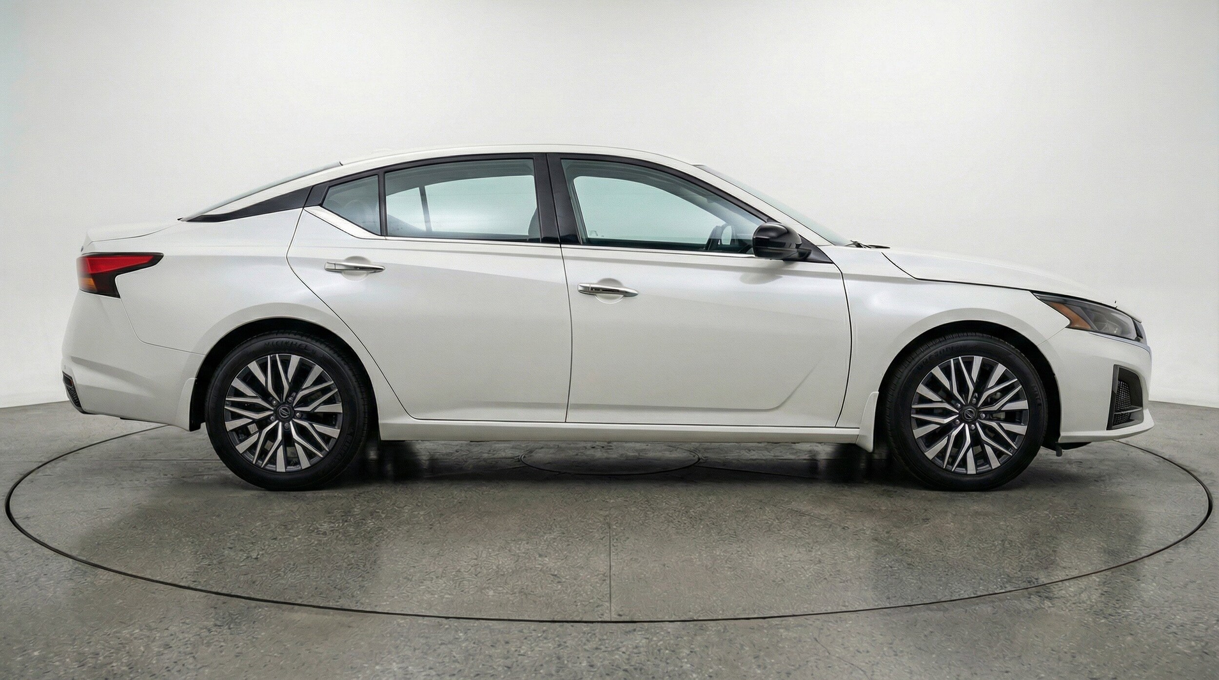Thumbnail: 2025 Nissan Altima - 11