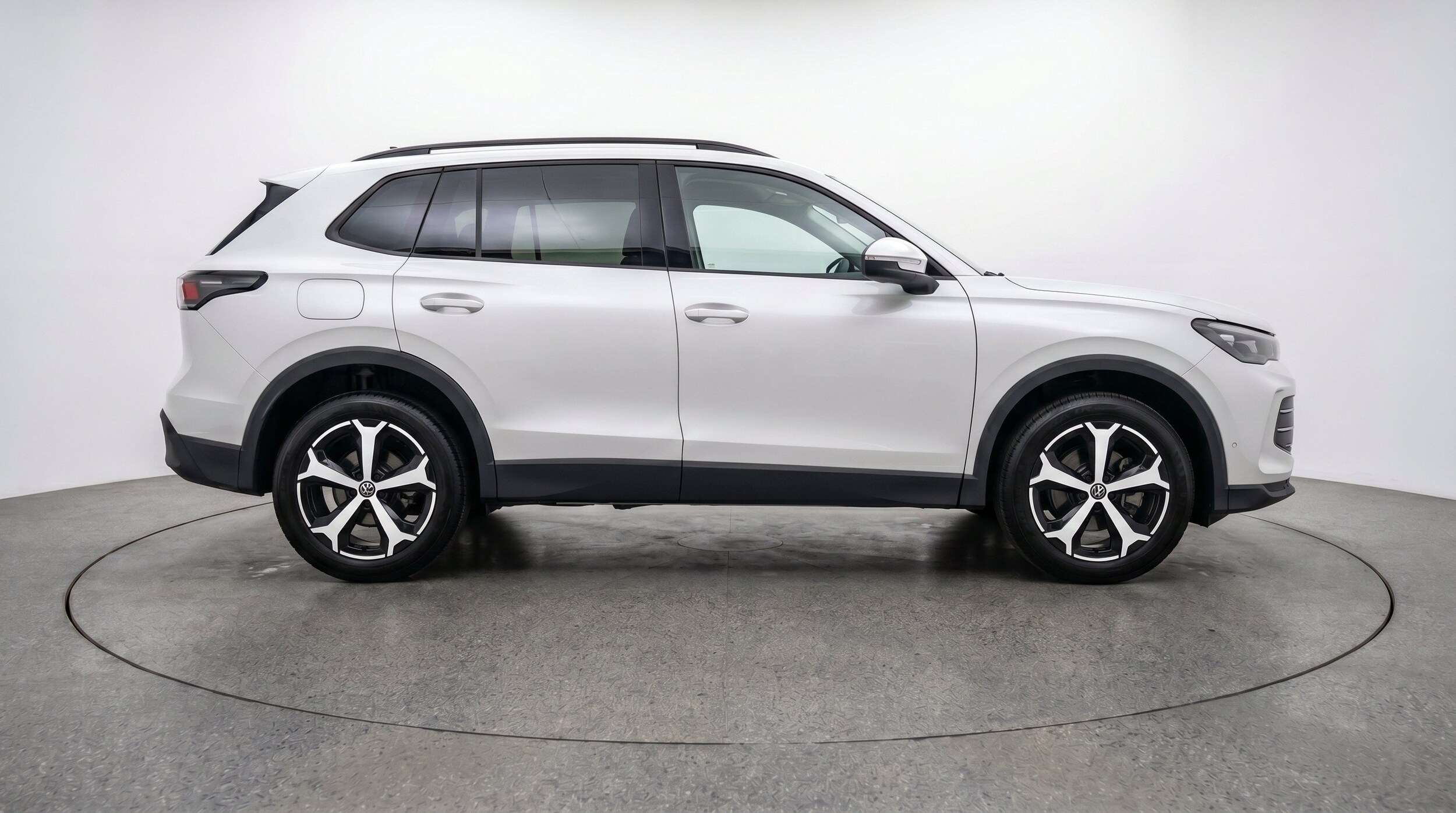 Thumbnail: 2026 Volkswagen Tiguan - 11