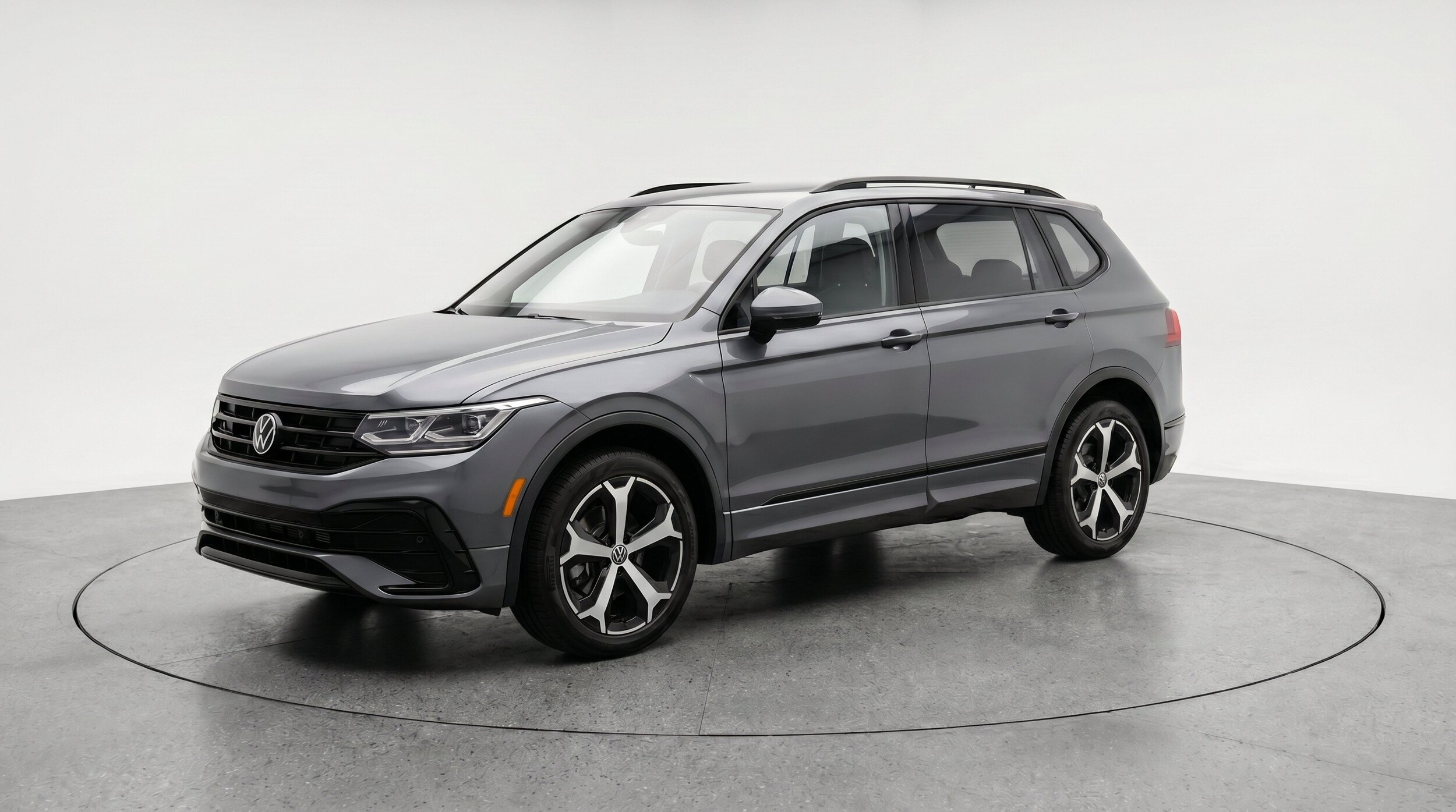 Thumbnail: 2026 Volkswagen Tiguan - 3