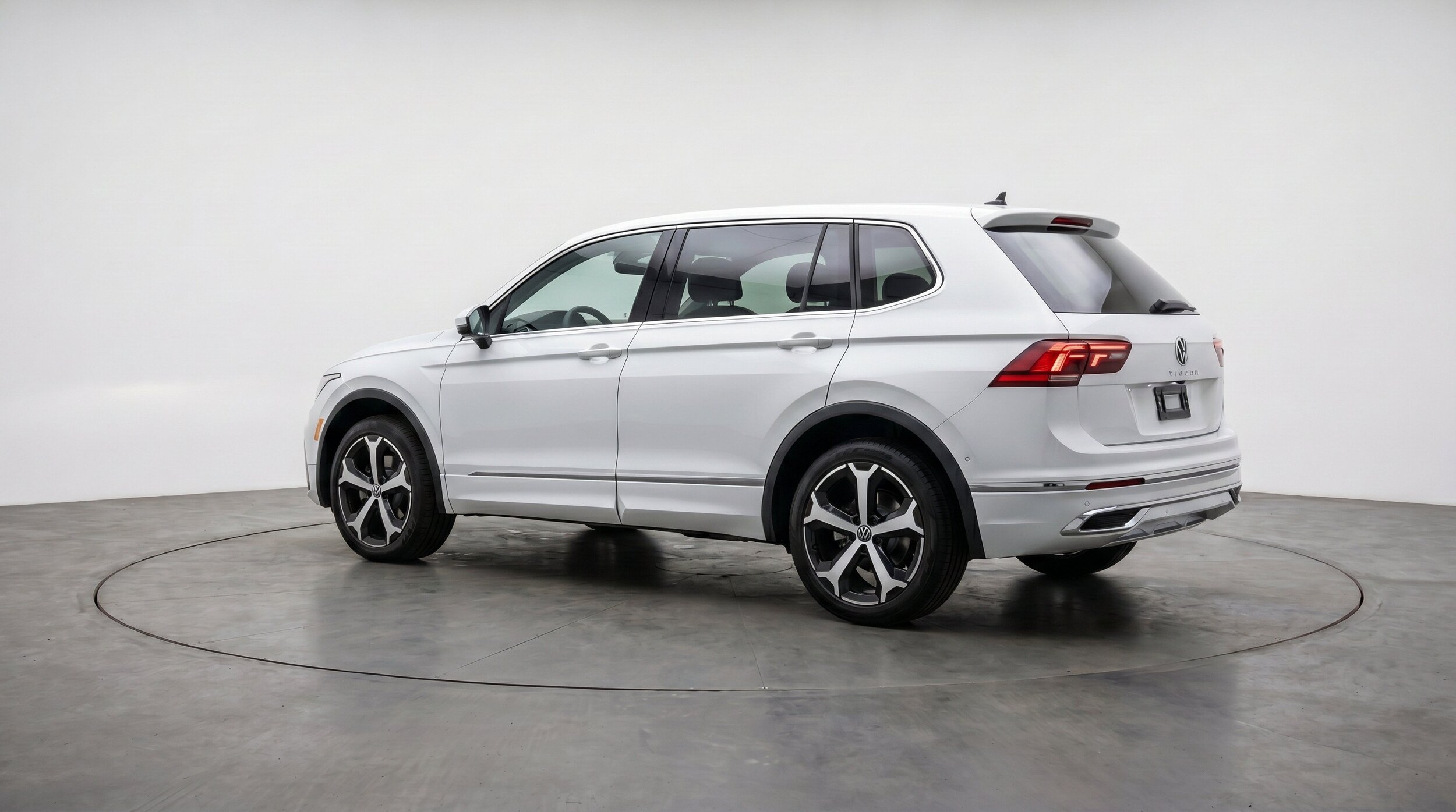 Thumbnail: 2026 Volkswagen Tiguan - 6