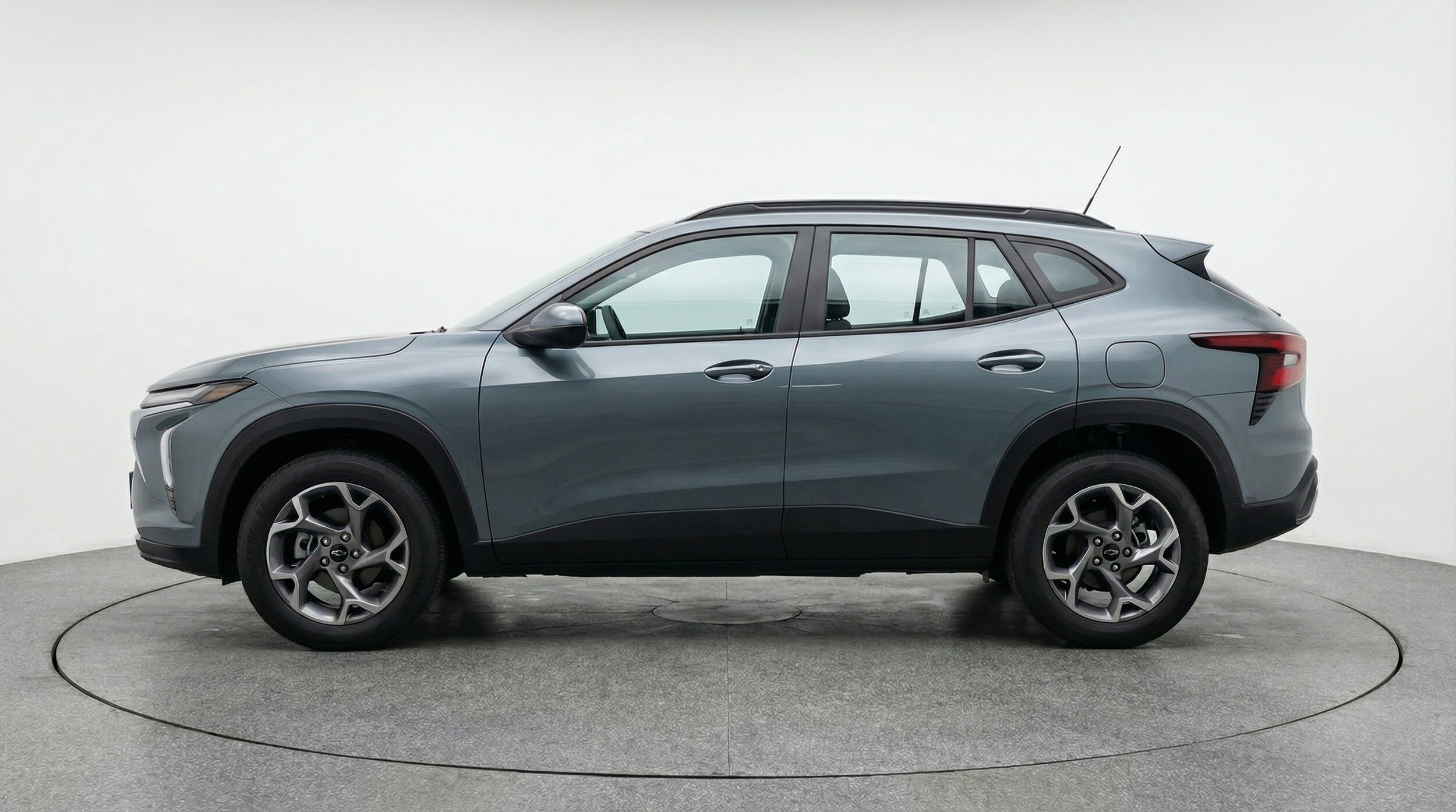 Thumbnail: 2025 Chevrolet Trax - 4