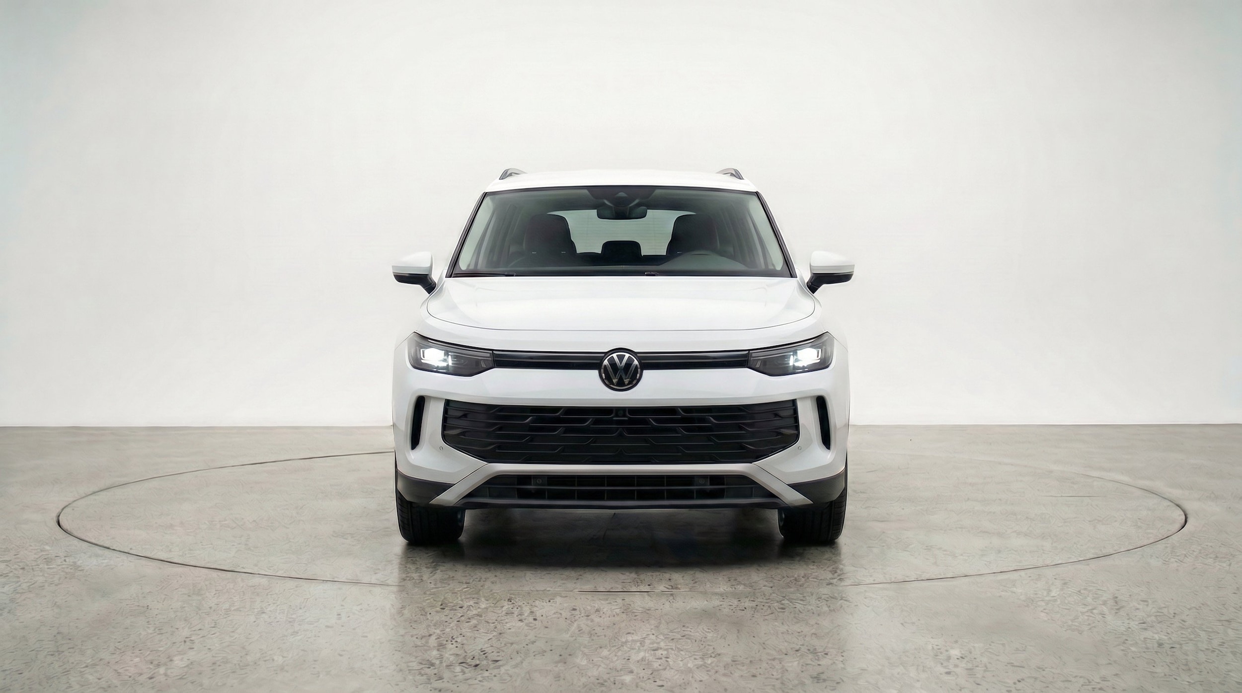 Thumbnail: 2026 Volkswagen Tiguan - 2