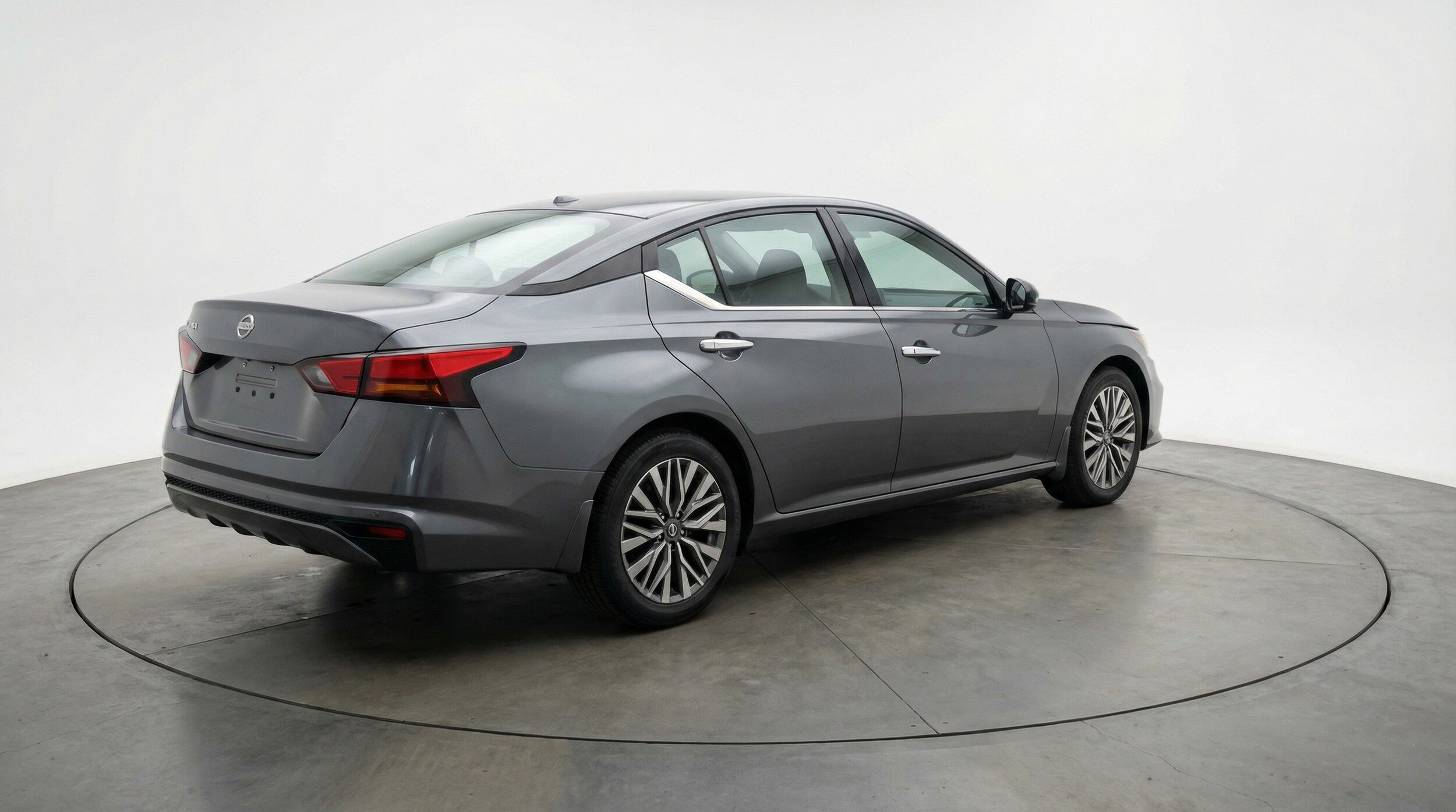 Thumbnail: 2025 Nissan Altima - 9