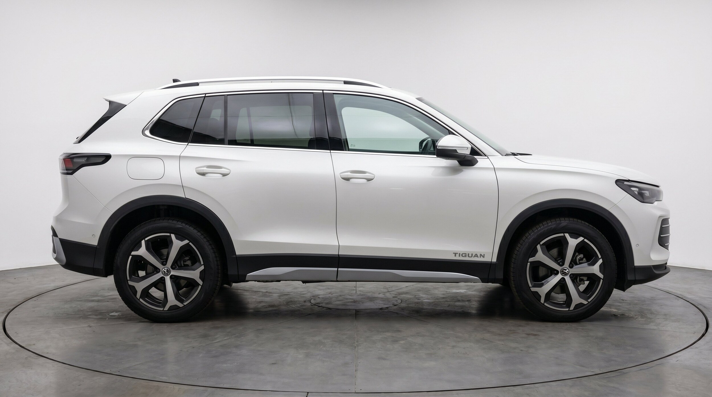 Thumbnail: 2026 Volkswagen Tiguan - 10