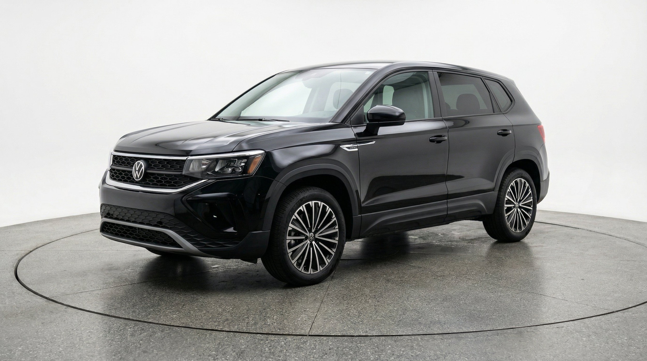 Thumbnail: 2026 Volkswagen Taos - 3