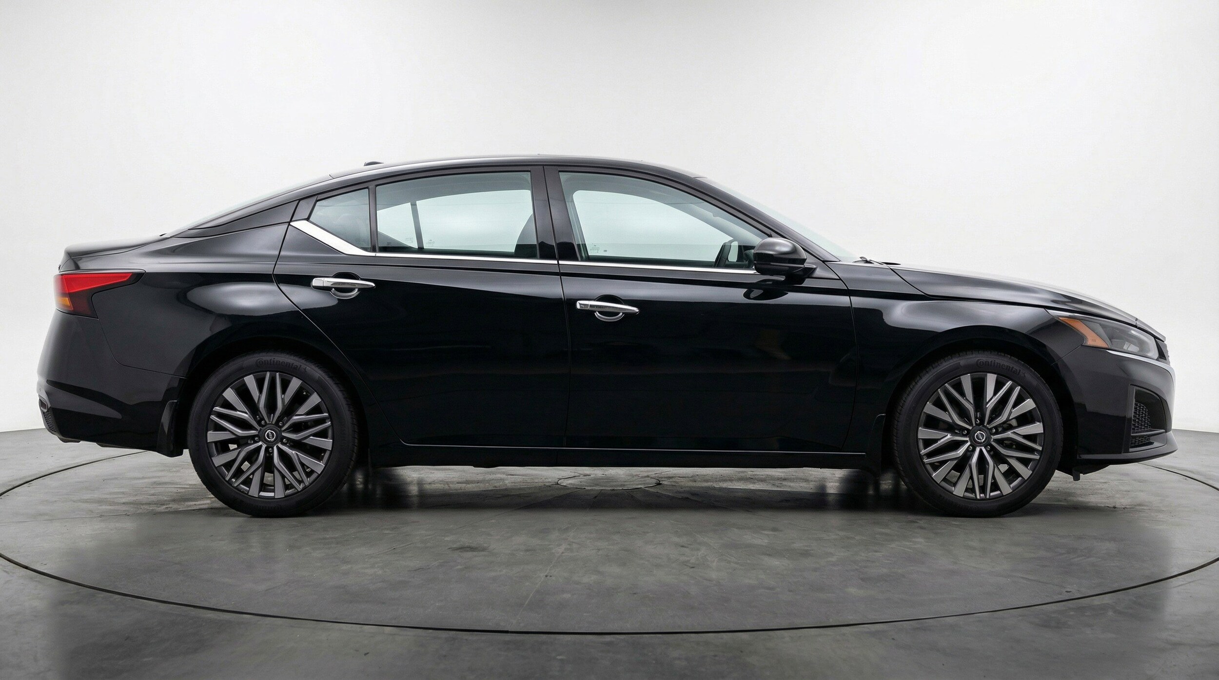 Thumbnail: 2025 Nissan Altima - 11