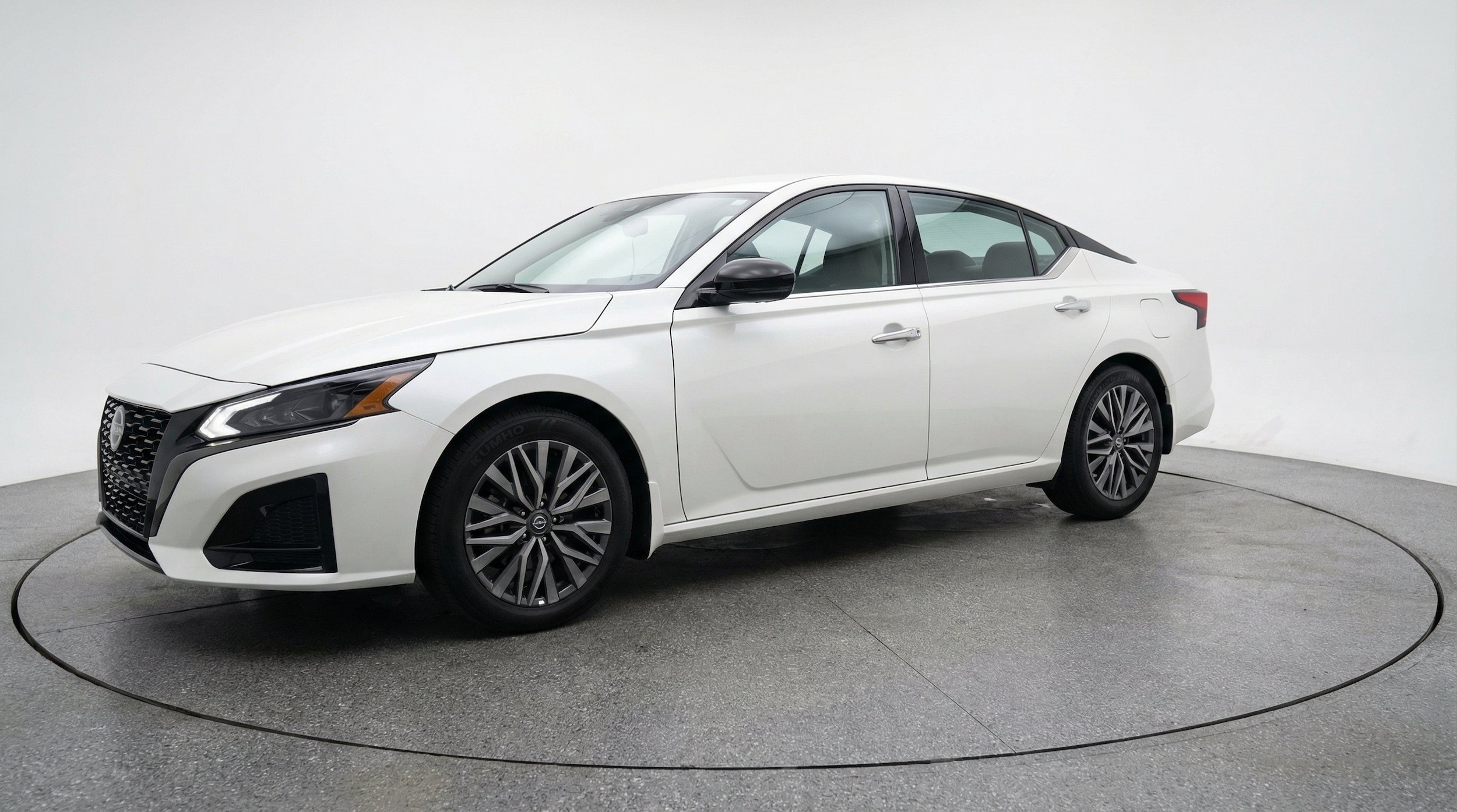 Thumbnail: 2025 Nissan Altima - 3