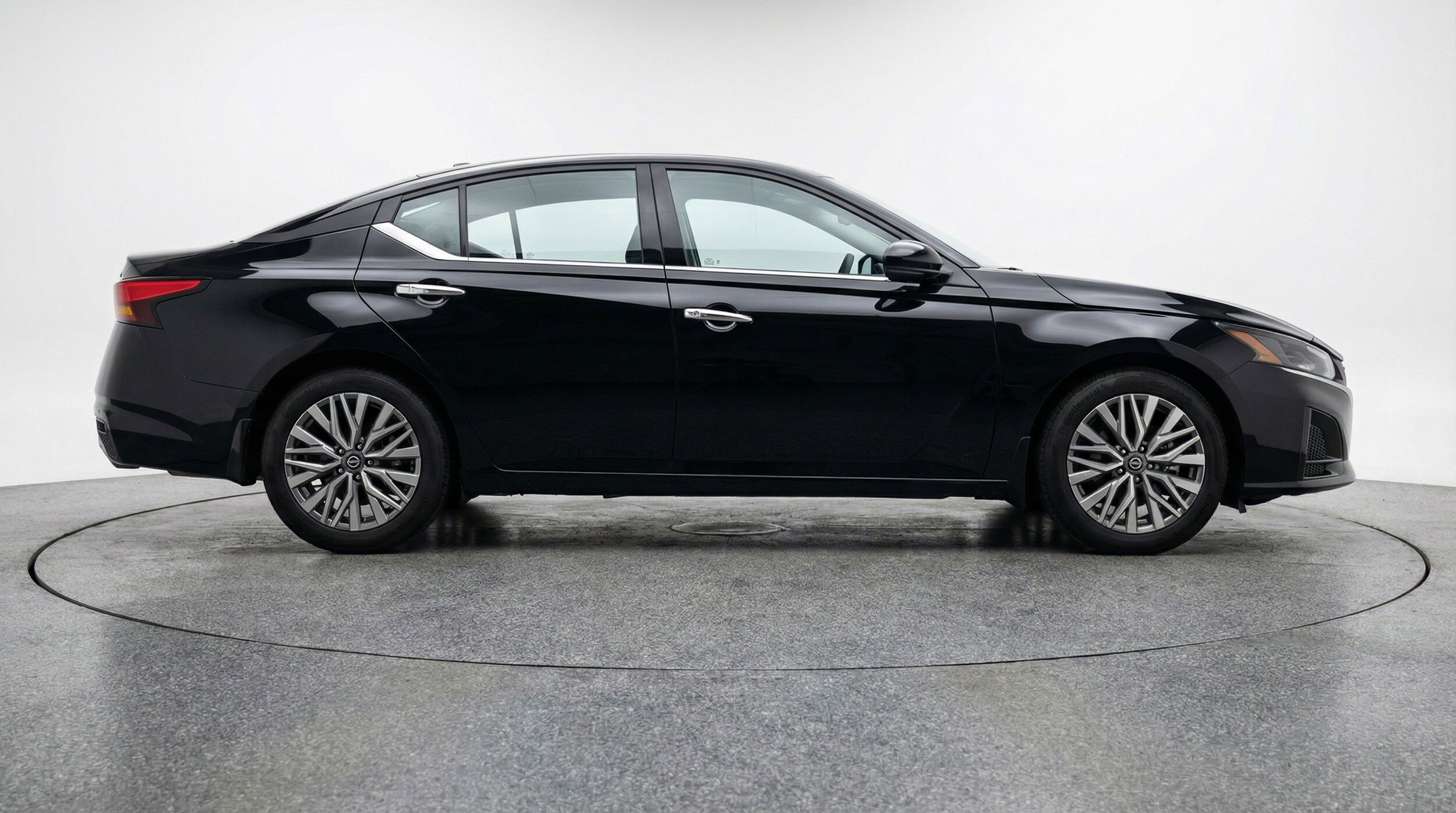 Thumbnail: 2025 Nissan Altima - 11