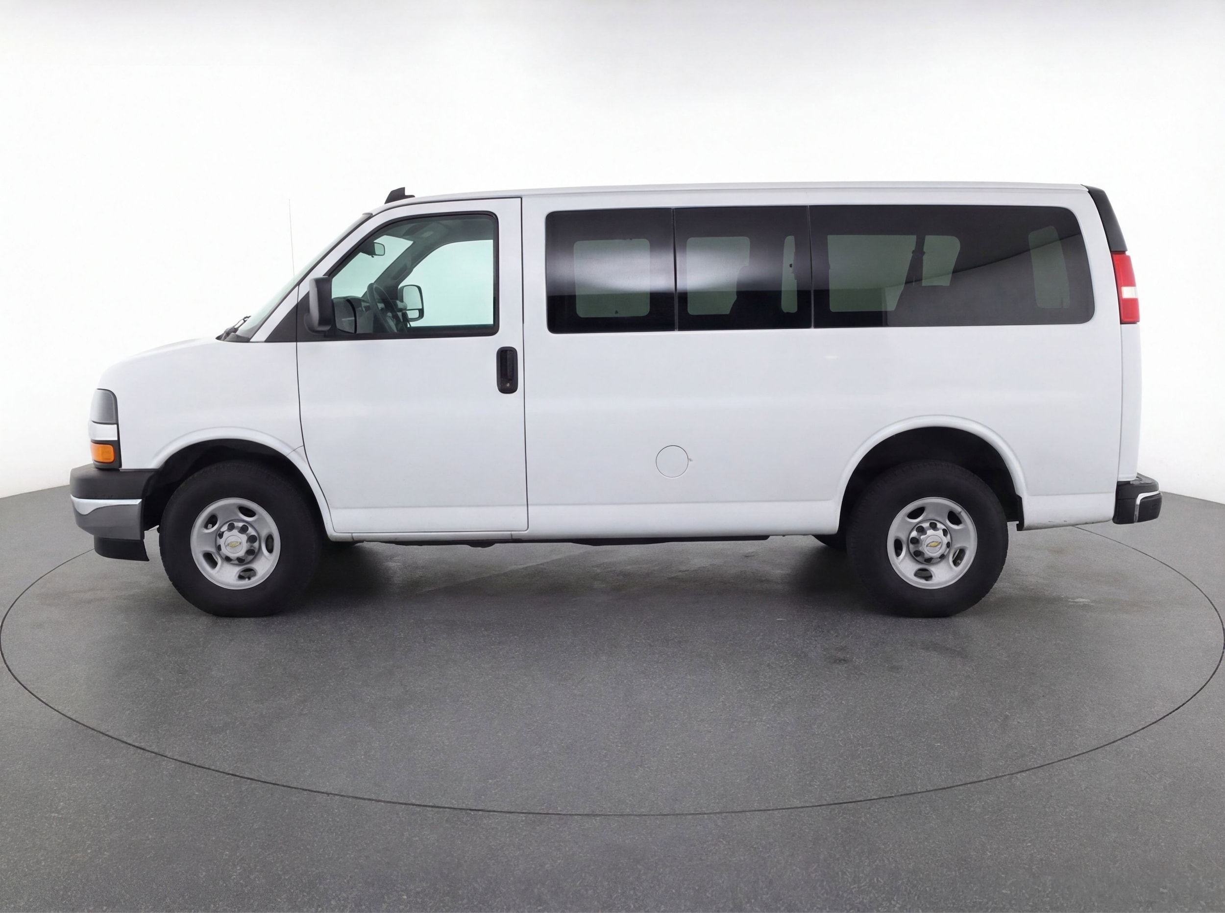 Thumbnail: 2025 Chevrolet Express - 5