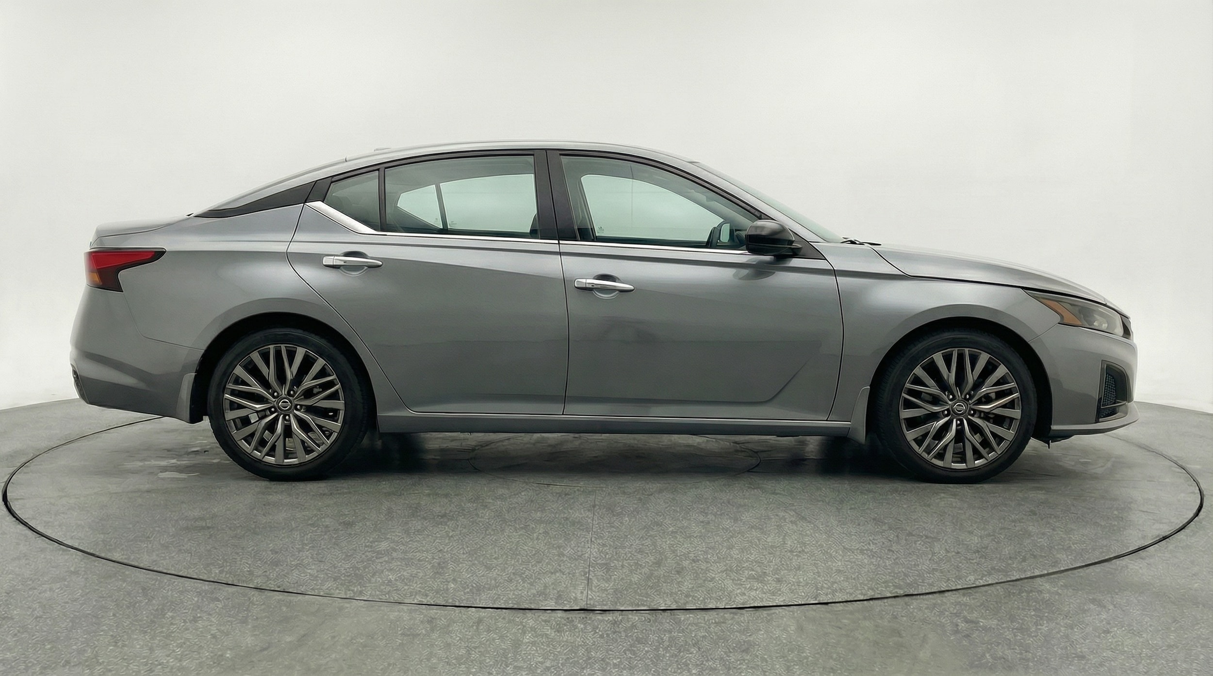 Thumbnail: 2025 Nissan Altima - 8