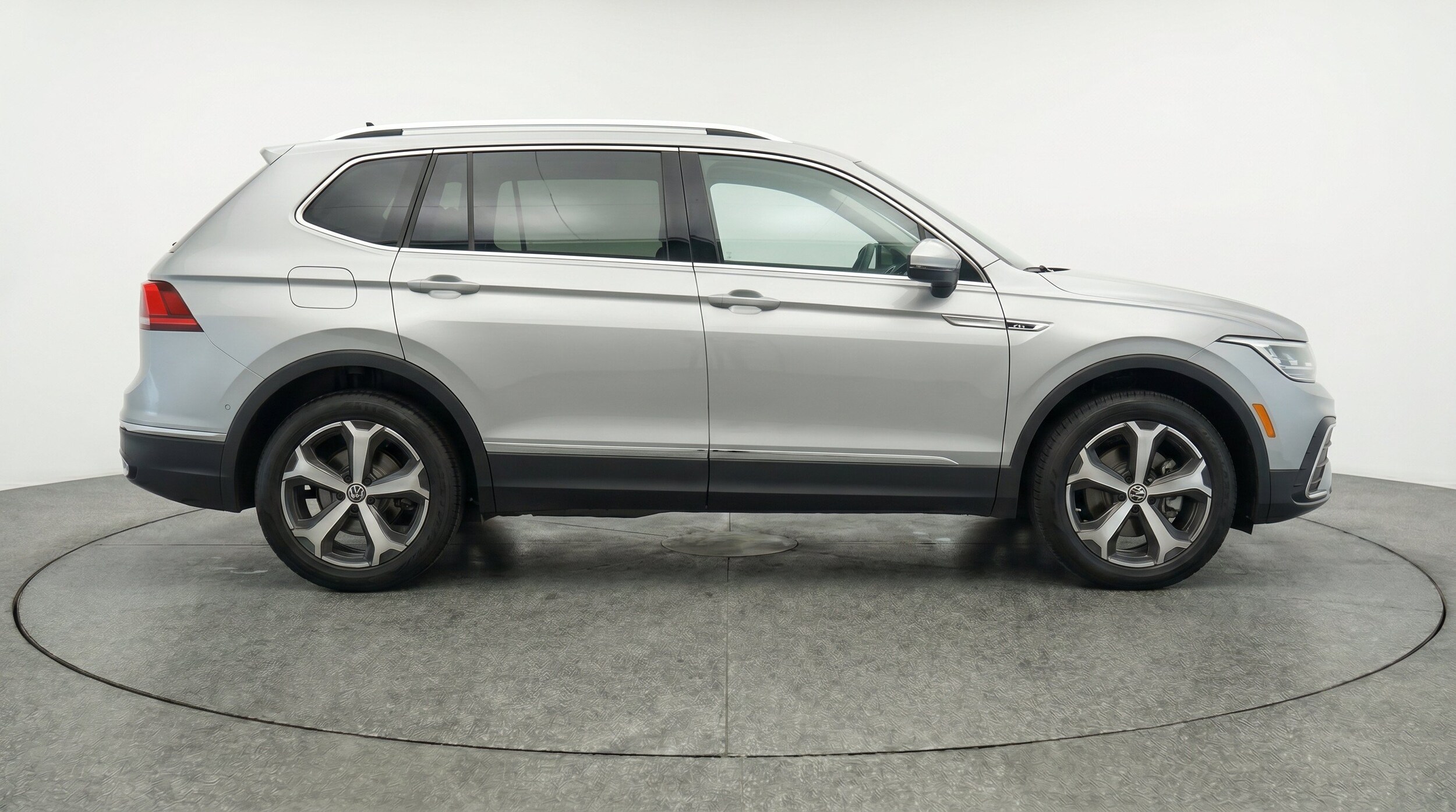 Thumbnail: 2026 Volkswagen Tiguan - 11