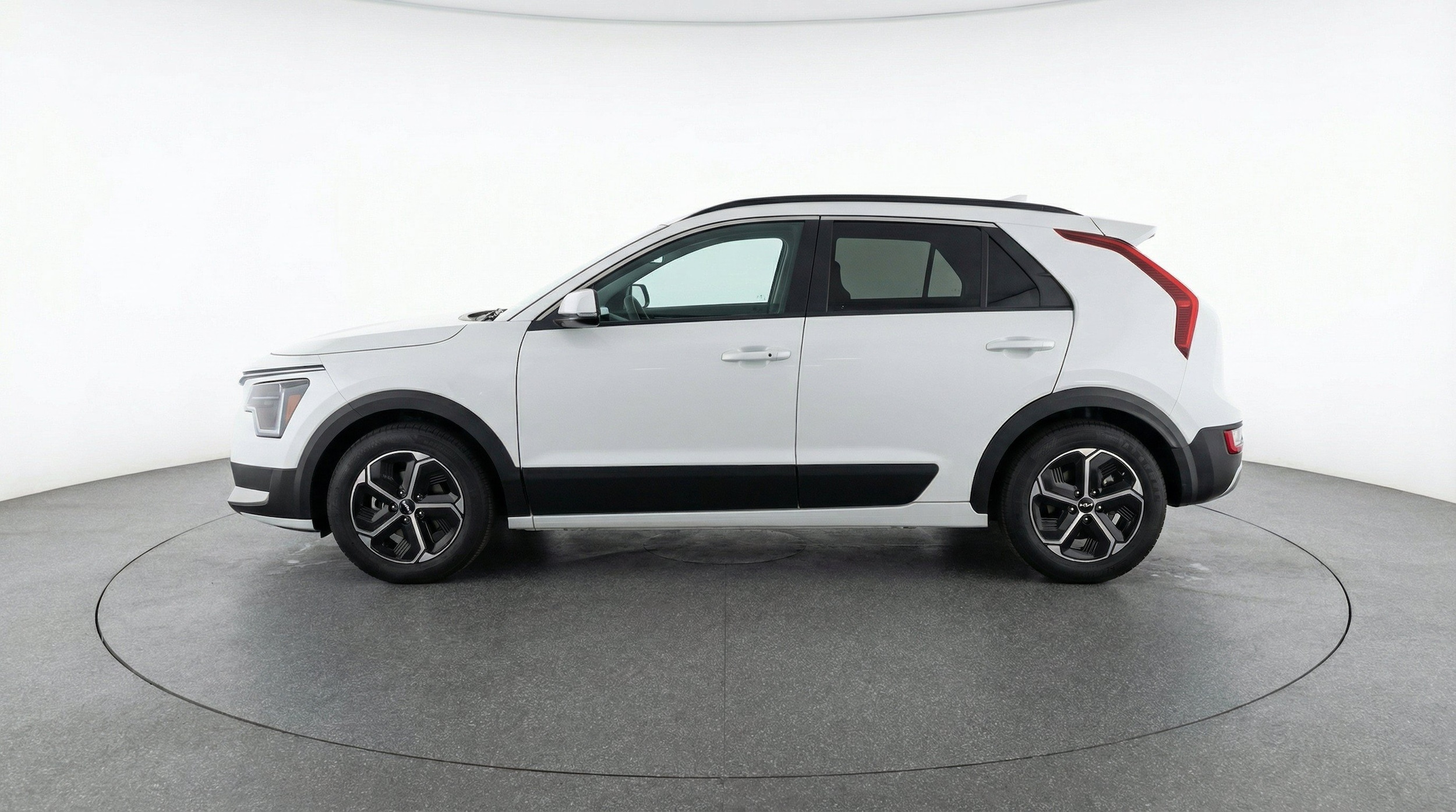 Thumbnail: 2026 Kia Niro - 5