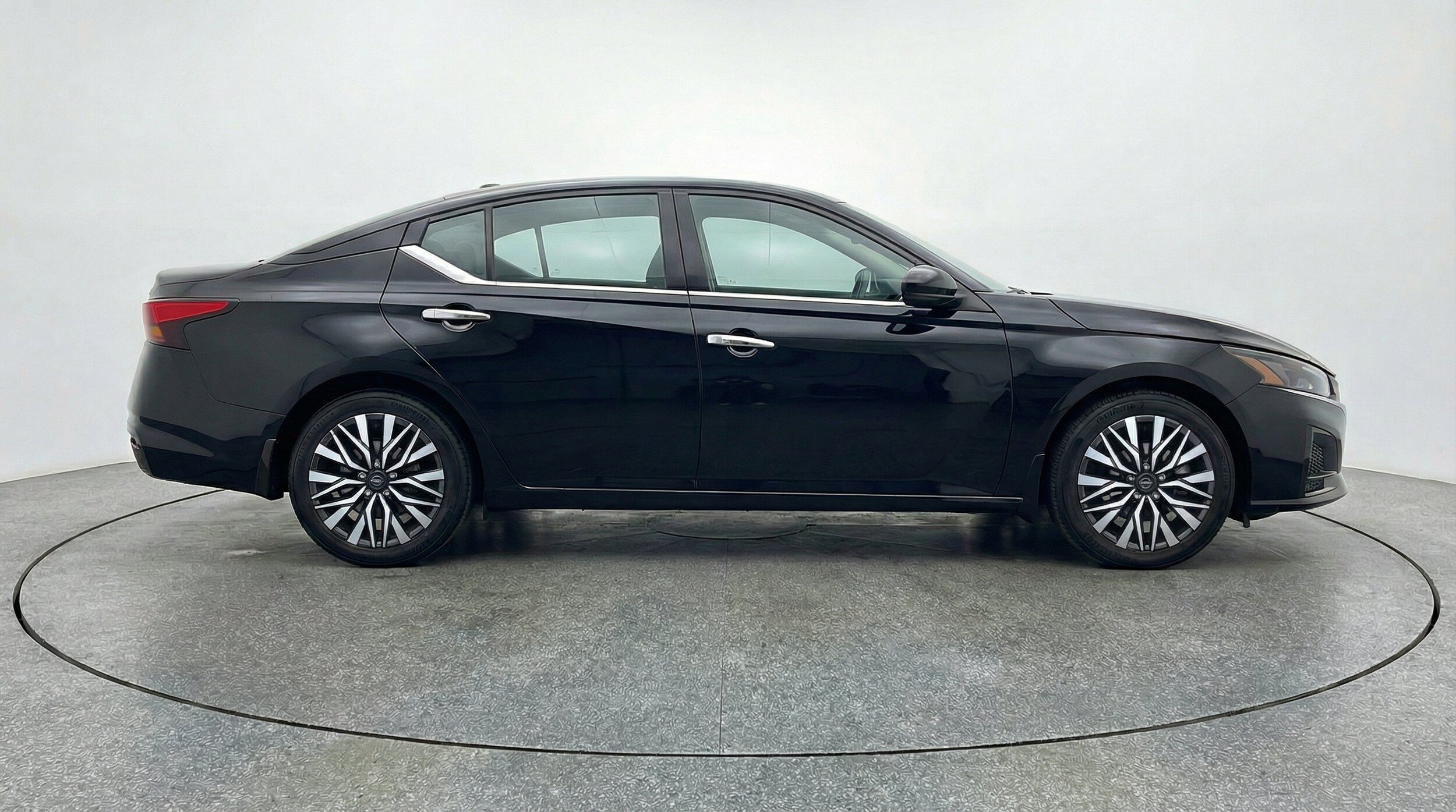 Thumbnail: 2025 Nissan Altima - 11