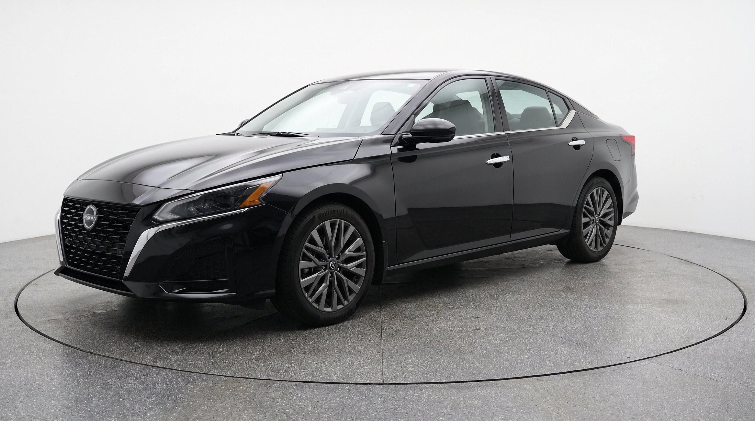 Thumbnail: 2025 Nissan Altima - 3