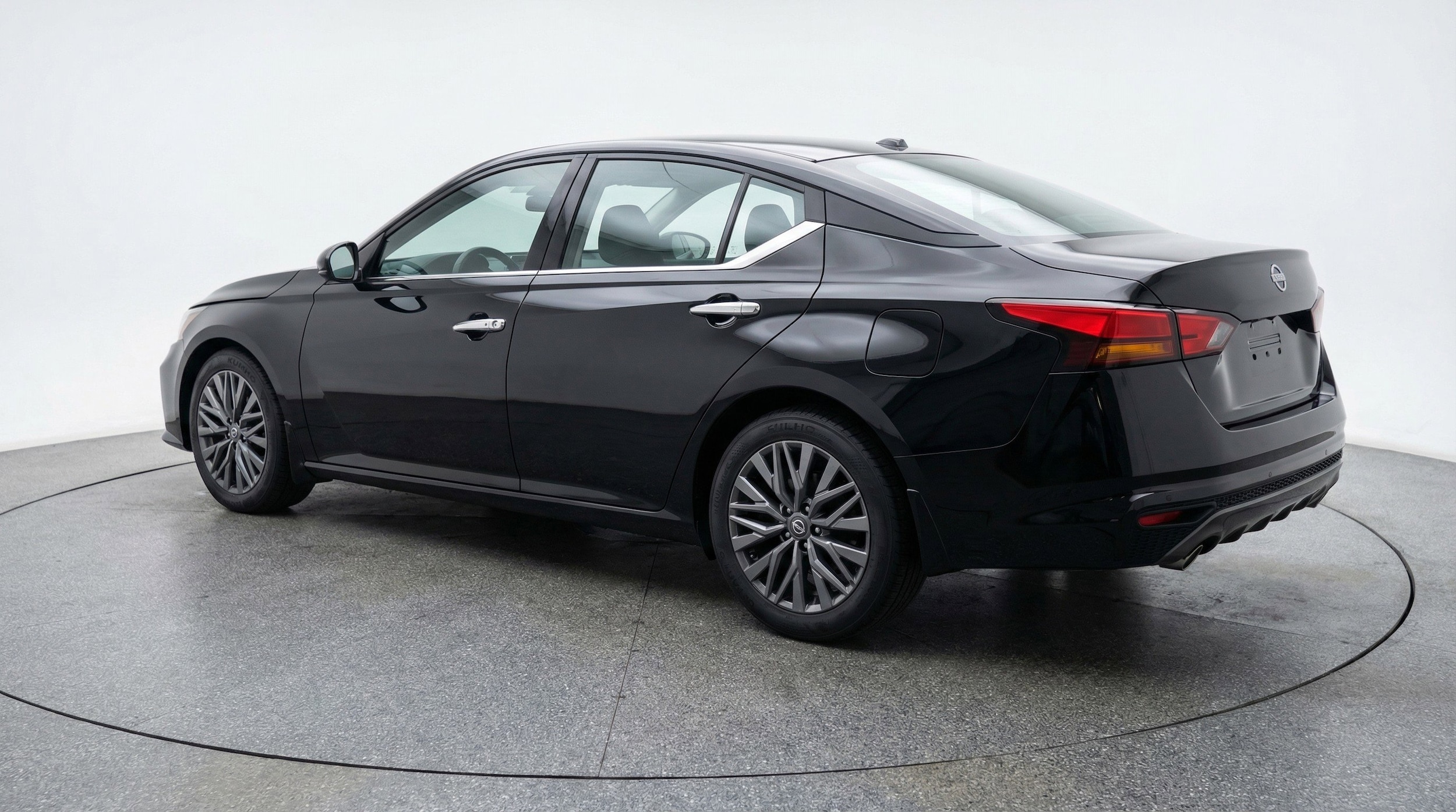 Thumbnail: 2025 Nissan Altima - 6