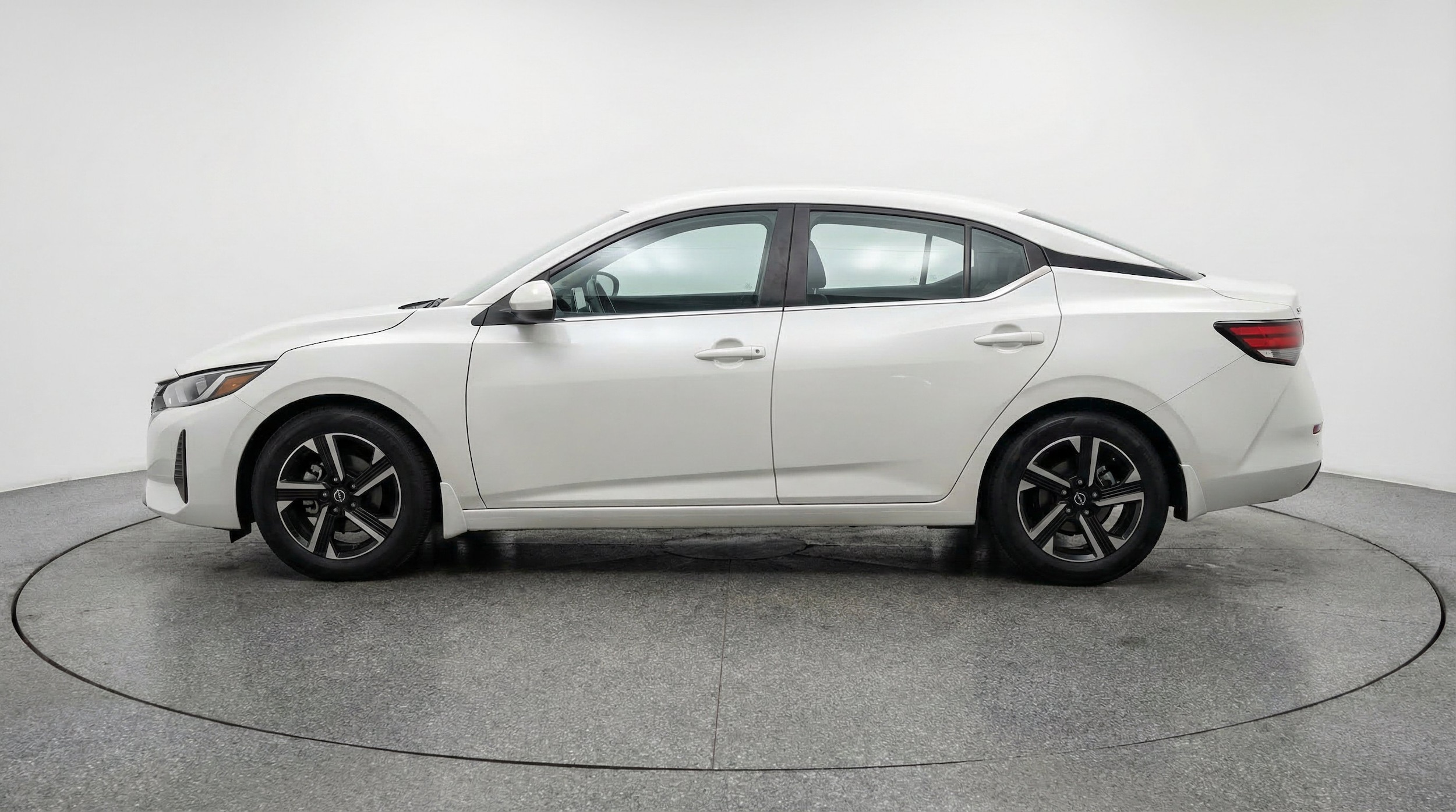 Thumbnail: 2025 Nissan Sentra - 5