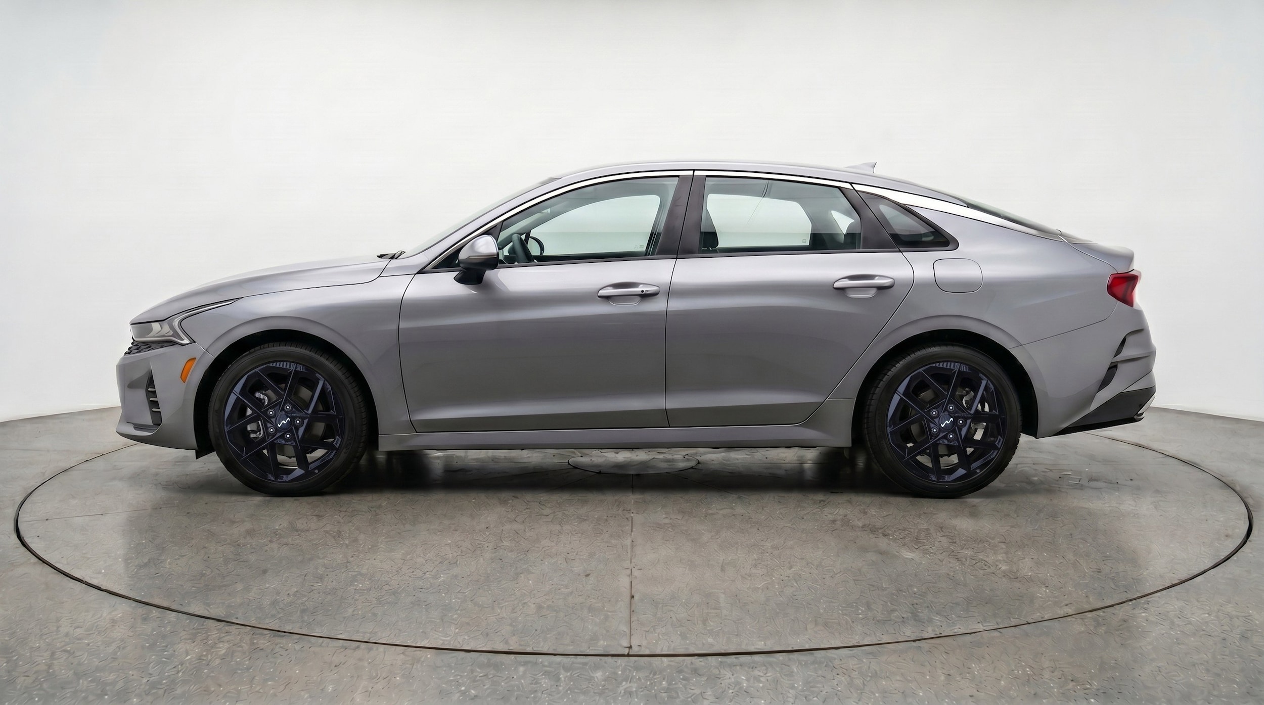 Thumbnail: 2025 Kia K5 - 5